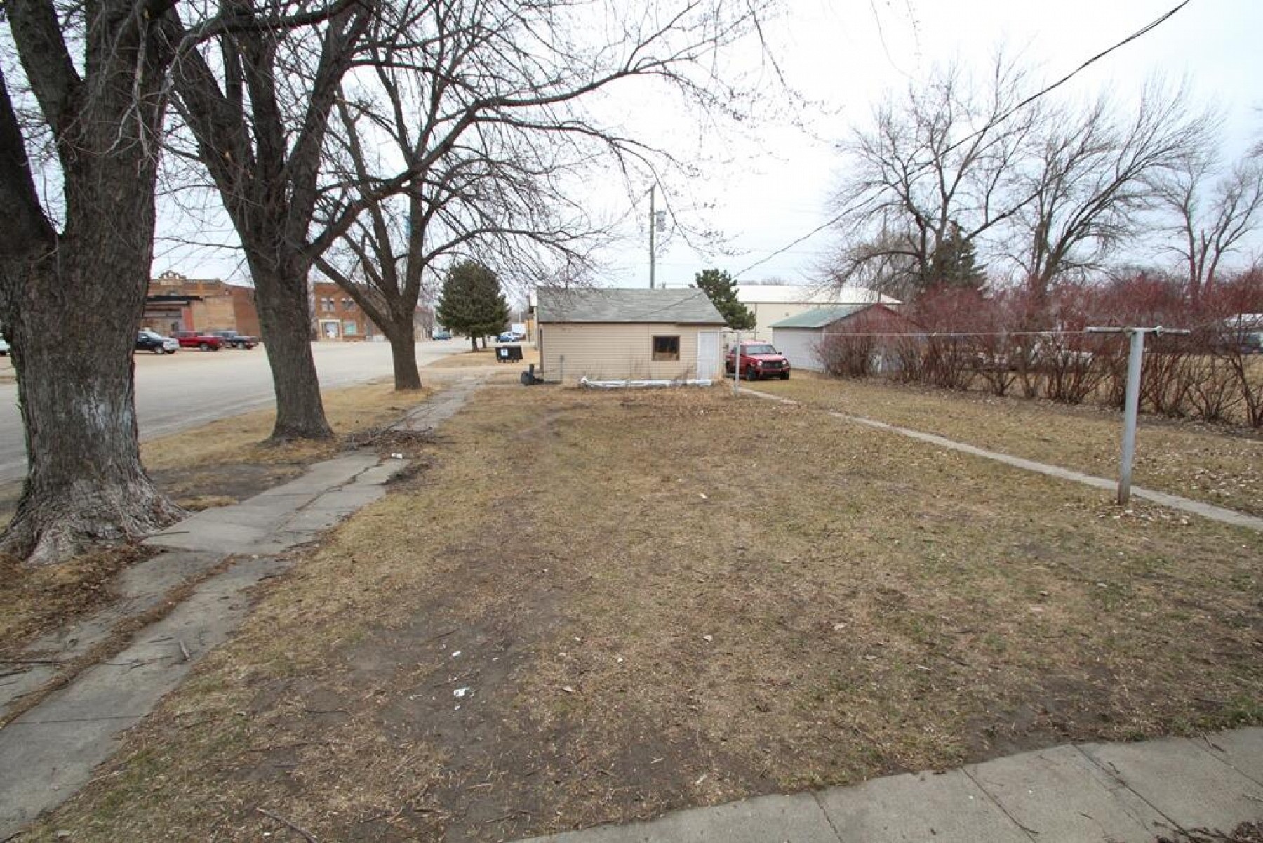 105 3rd Street NW, Lake Preston, SD 57249