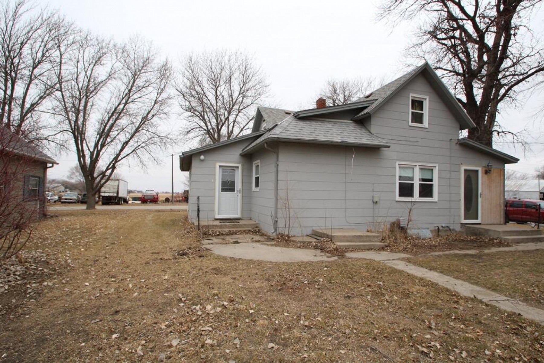 105 3rd Street NW, Lake Preston, SD 57249