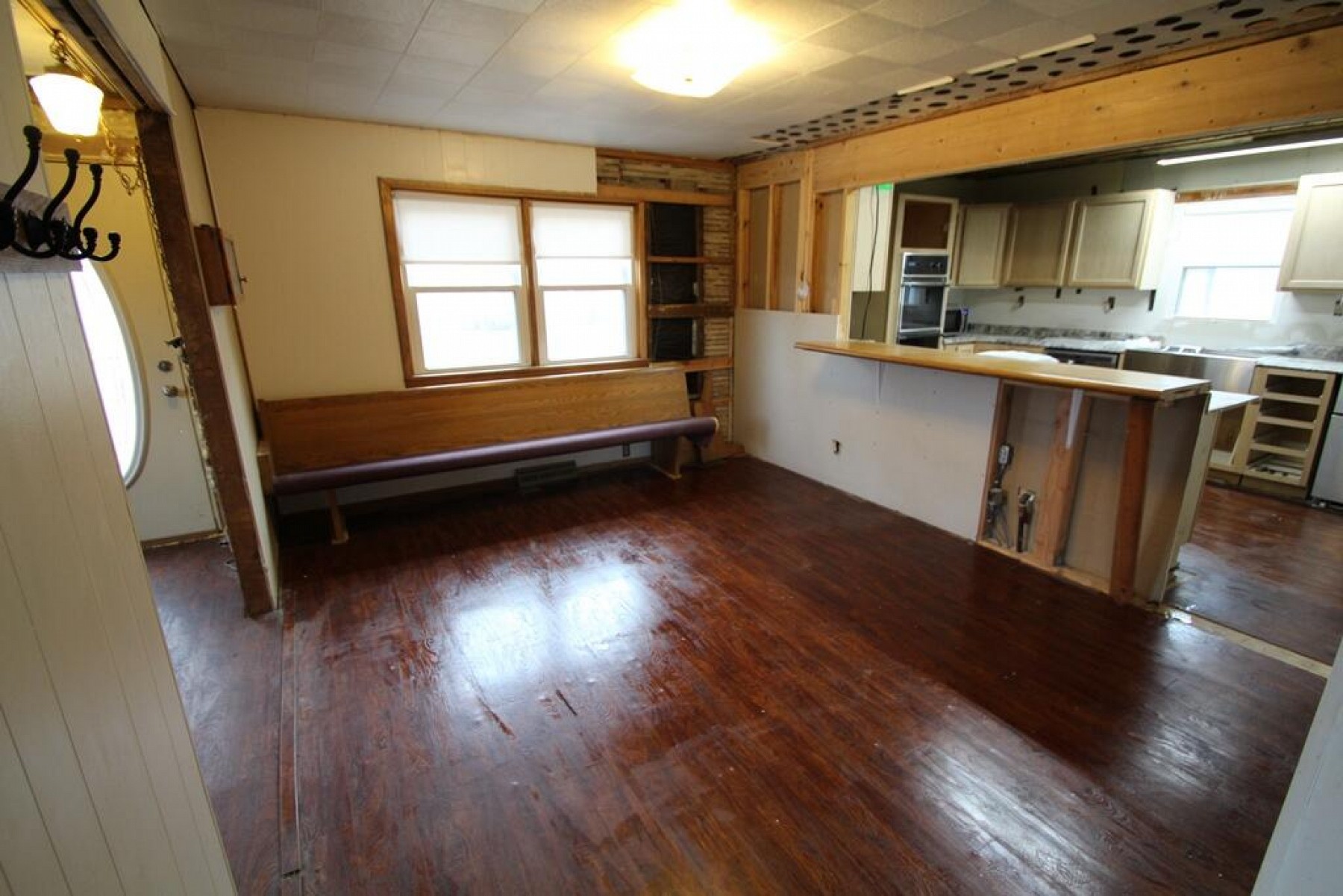 105 3rd Street NW, Lake Preston, SD 57249