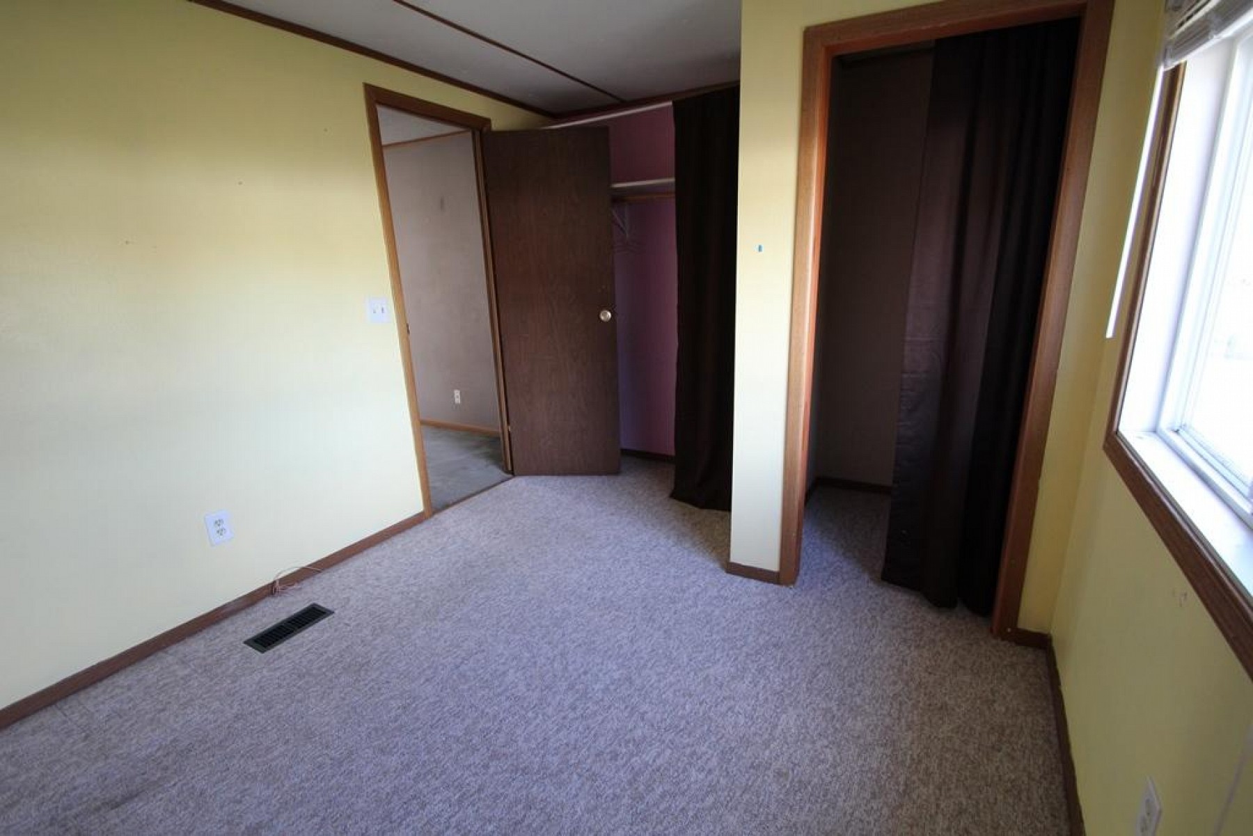 408 3rd Ave S, Brookings, SD 57006