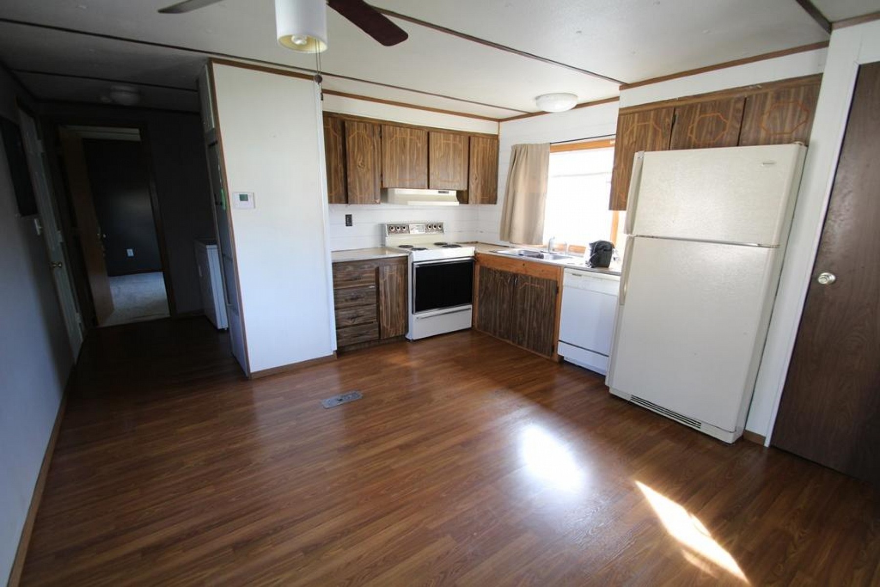 408 3rd Ave S, Brookings, SD 57006