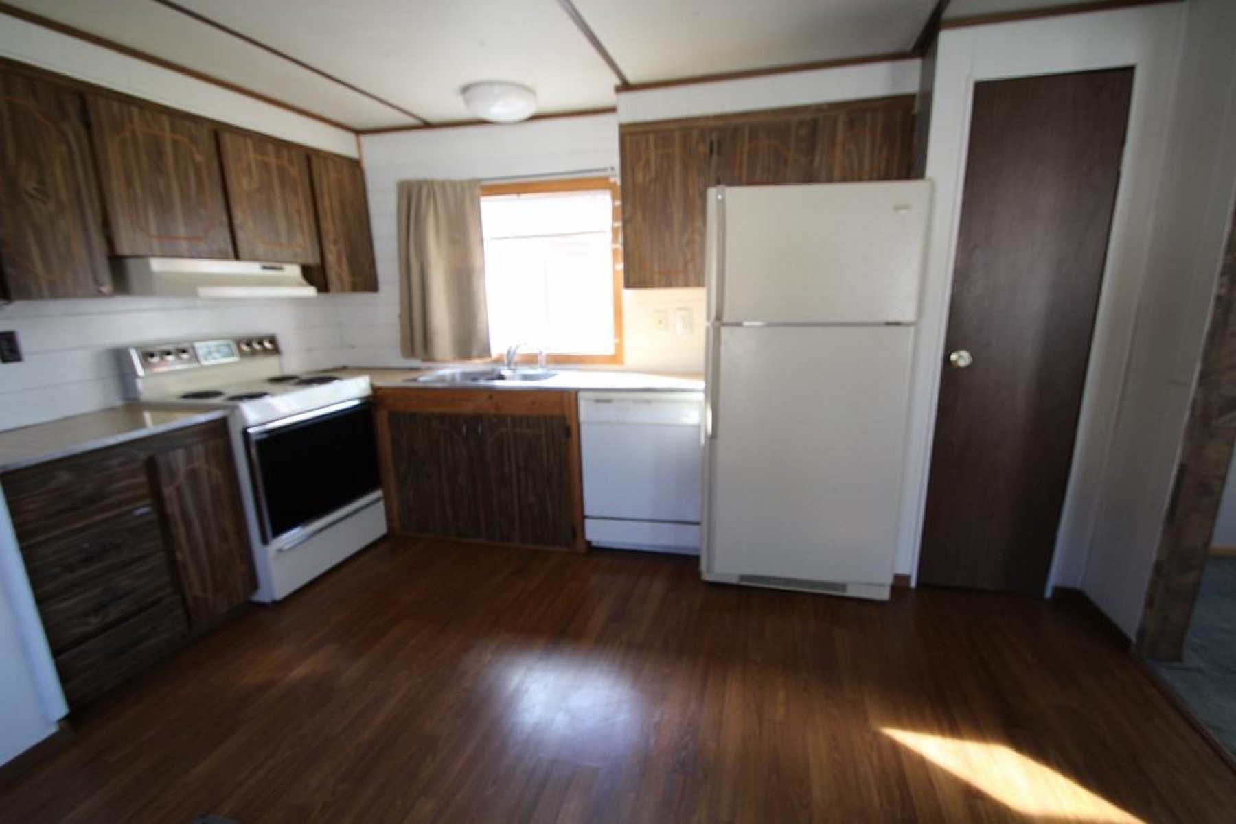 408 3rd Ave S, Brookings, SD 57006