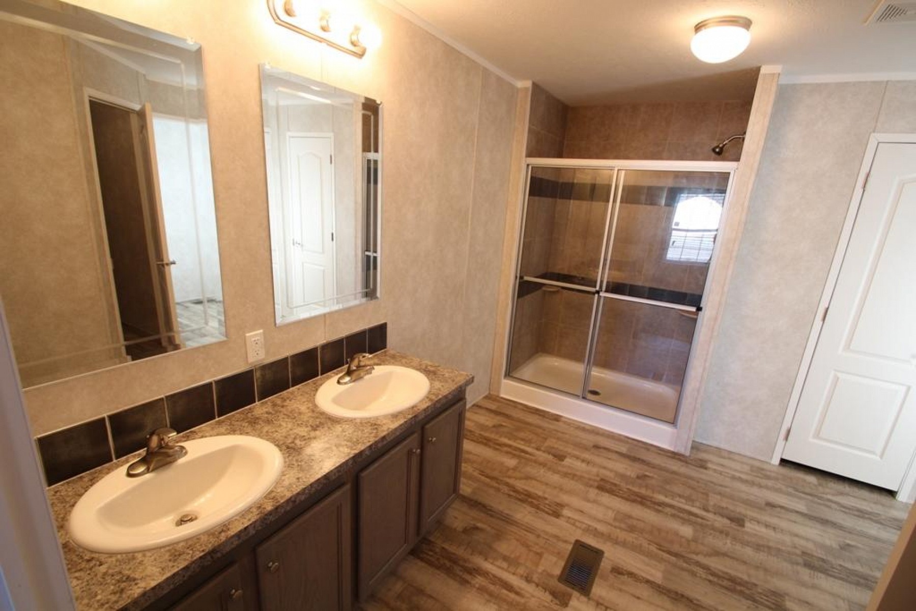 709 Morgans Run, Brookings, SD 57006