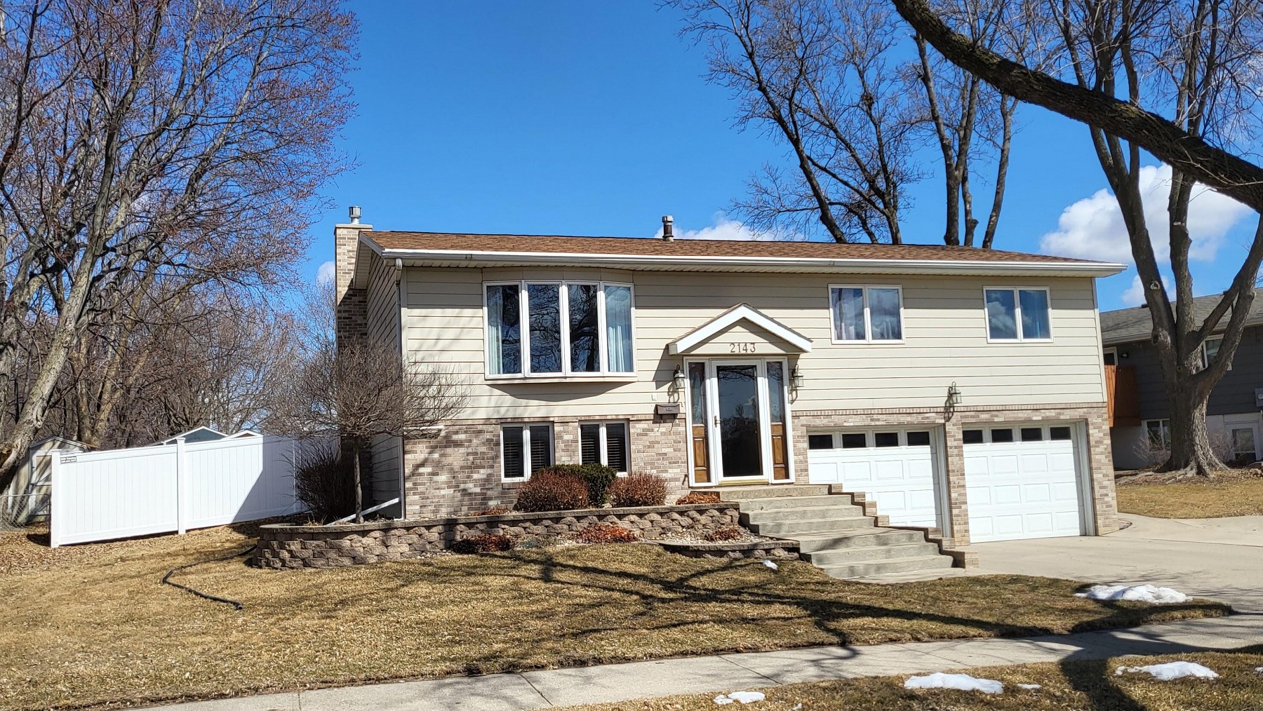 2143 Derdall Drive, Brookings, SD 57006