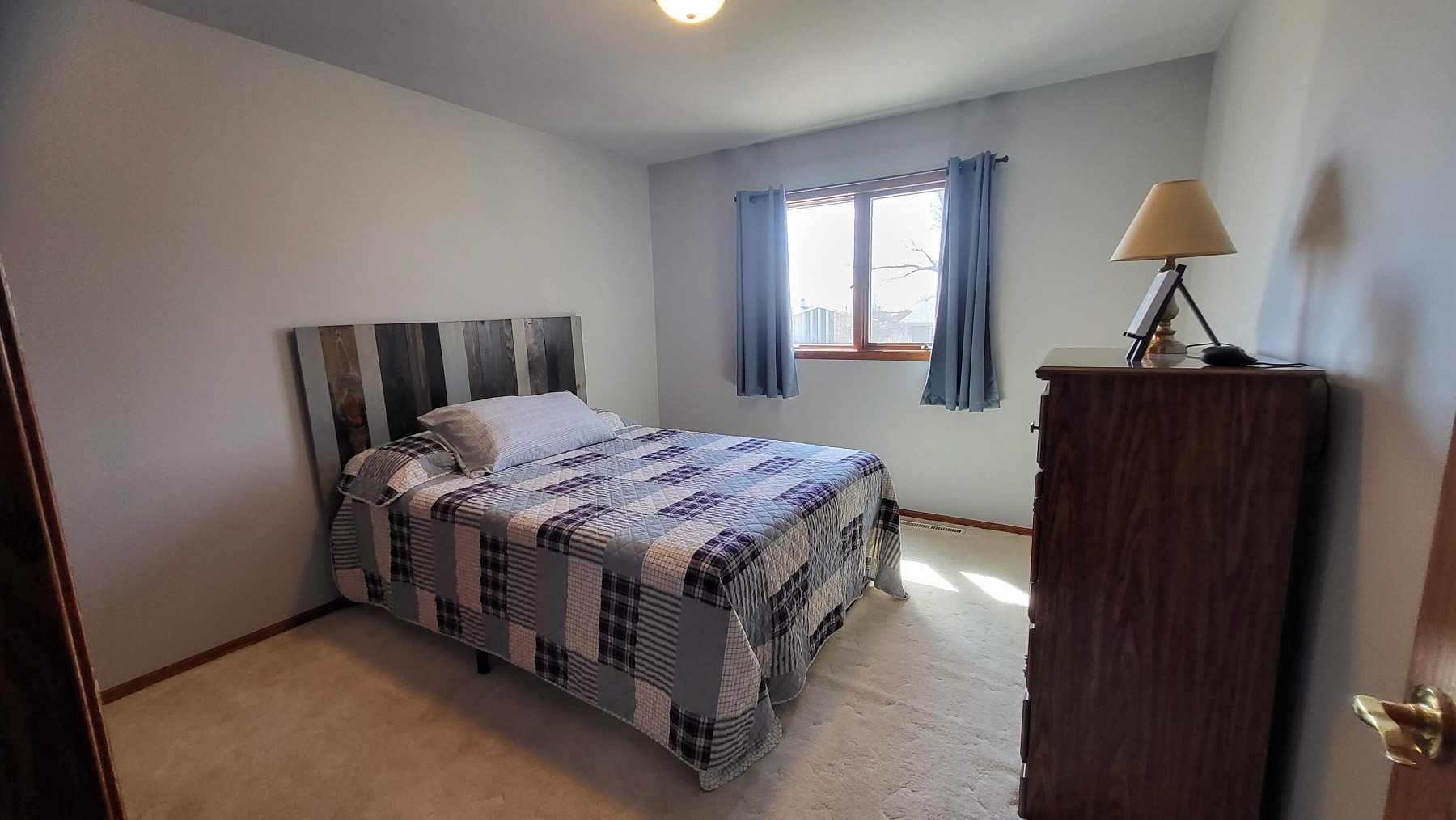 2143 Derdall Drive, Brookings, SD 57006