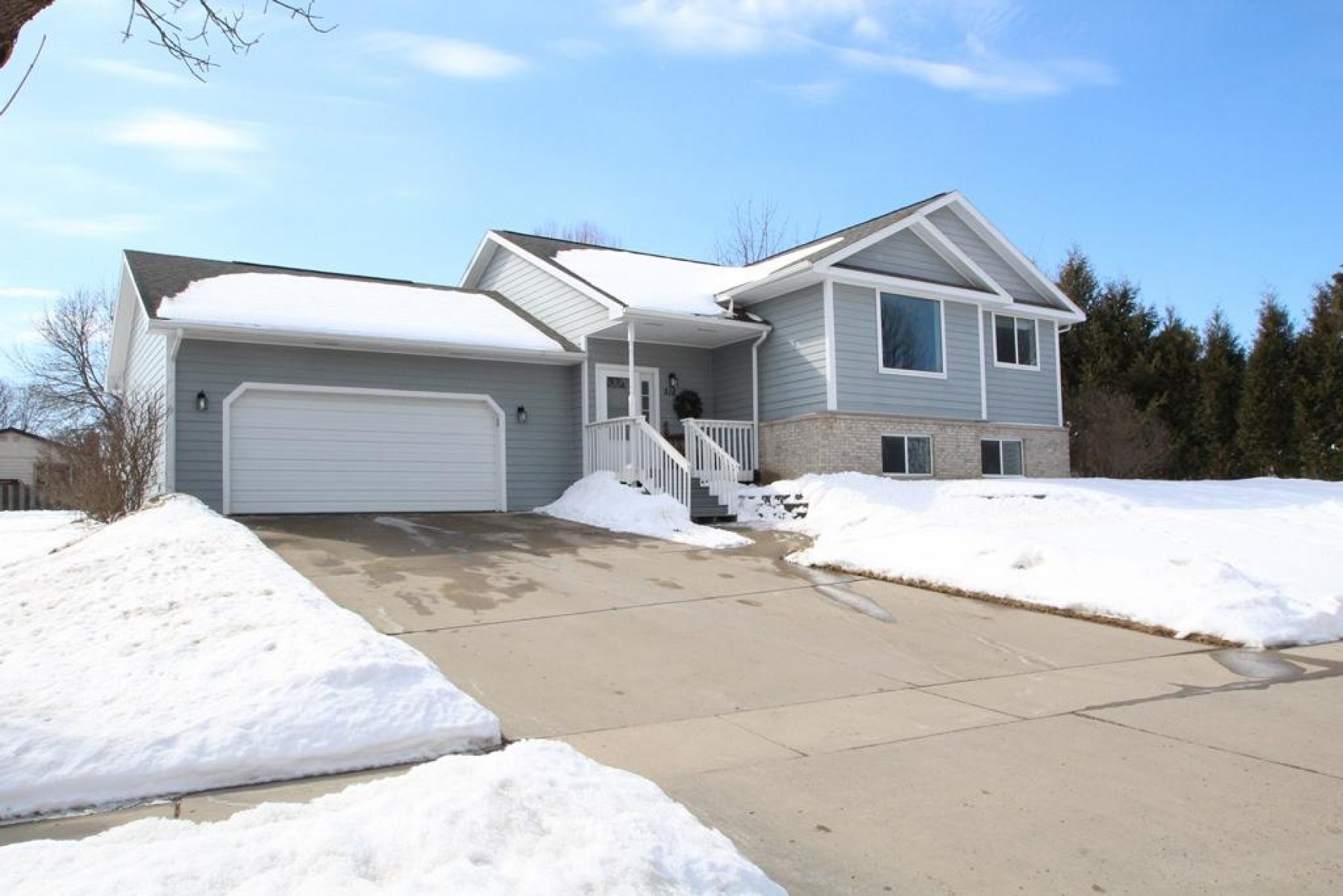 518 Deer Pass, Brookings, SD 57006