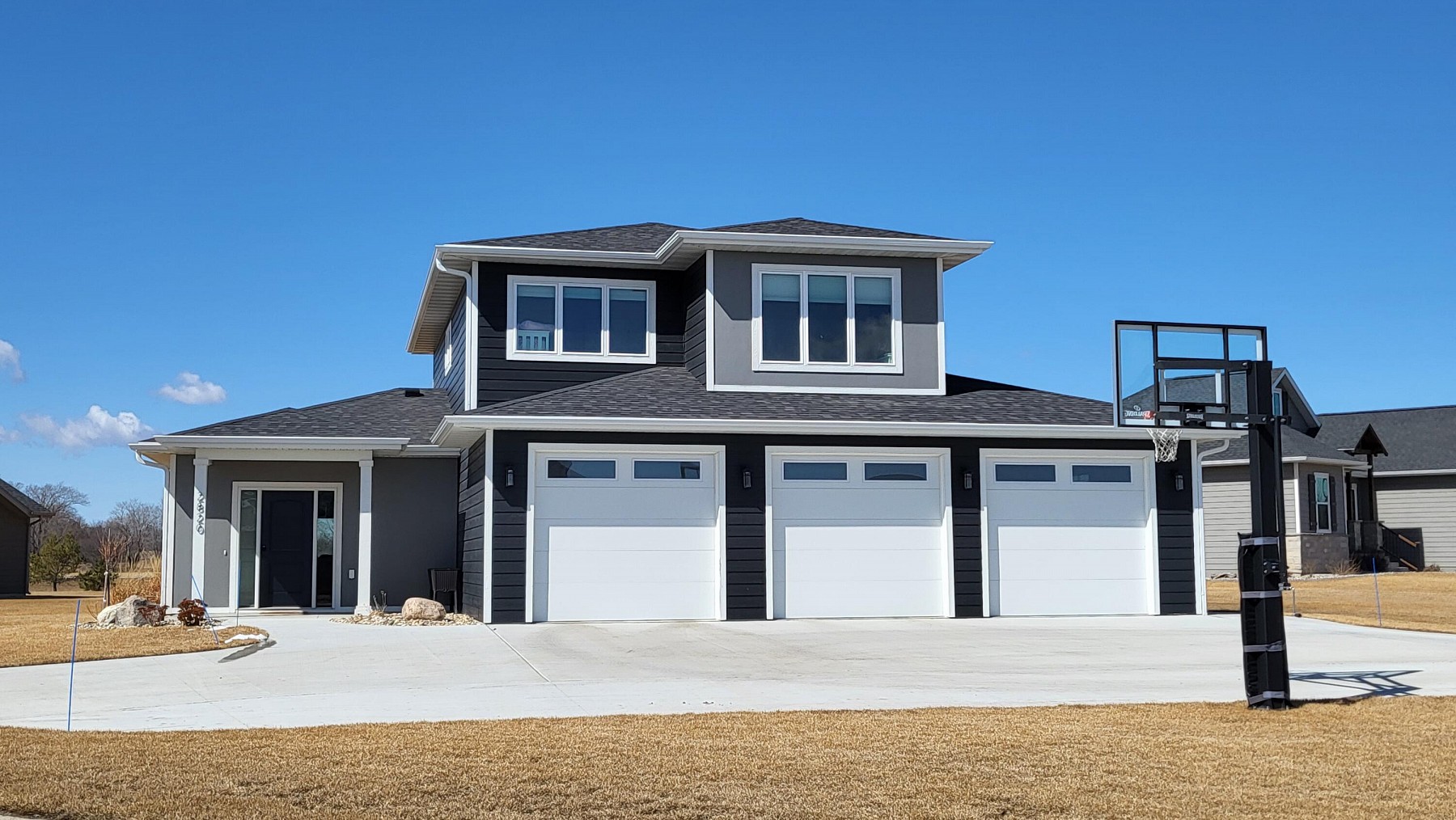 2820 Sweetgrass Drive, Brookings, SD 57006