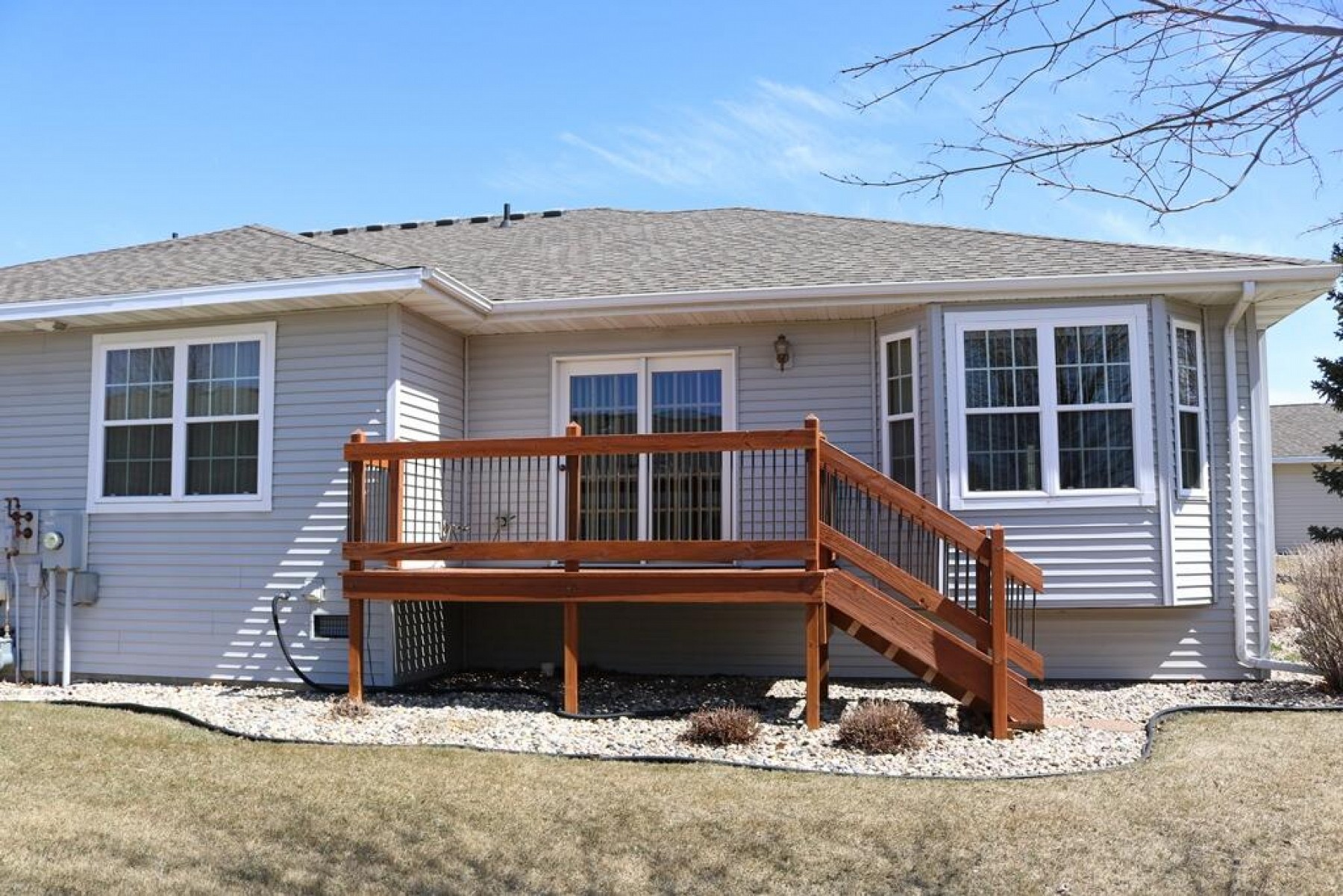 2002 Arbor Ridge, Brookings, SD 57006