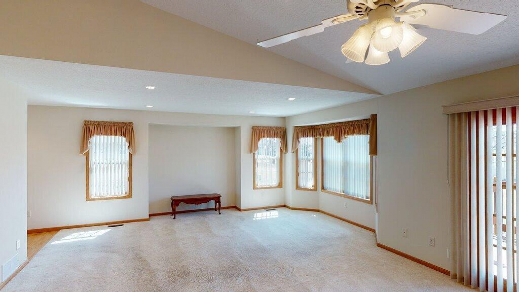 2002 Arbor Ridge, Brookings, SD 57006