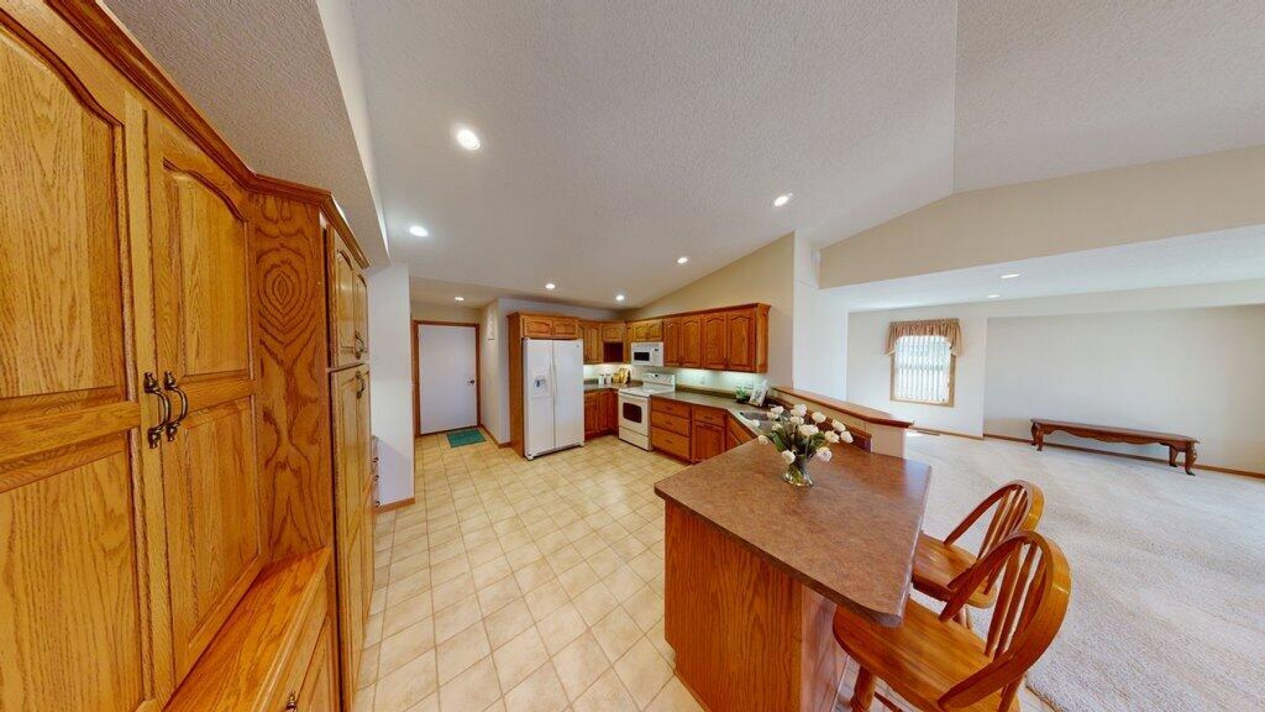 2002 Arbor Ridge, Brookings, SD 57006