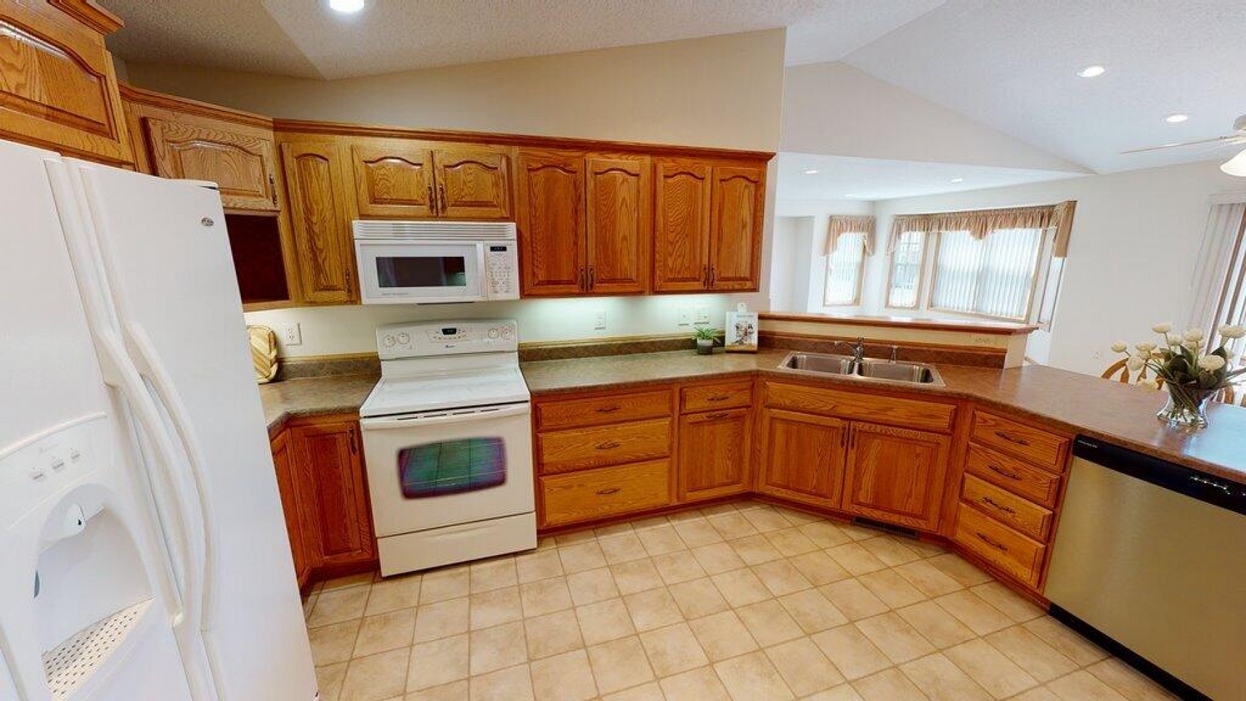 2002 Arbor Ridge, Brookings, SD 57006