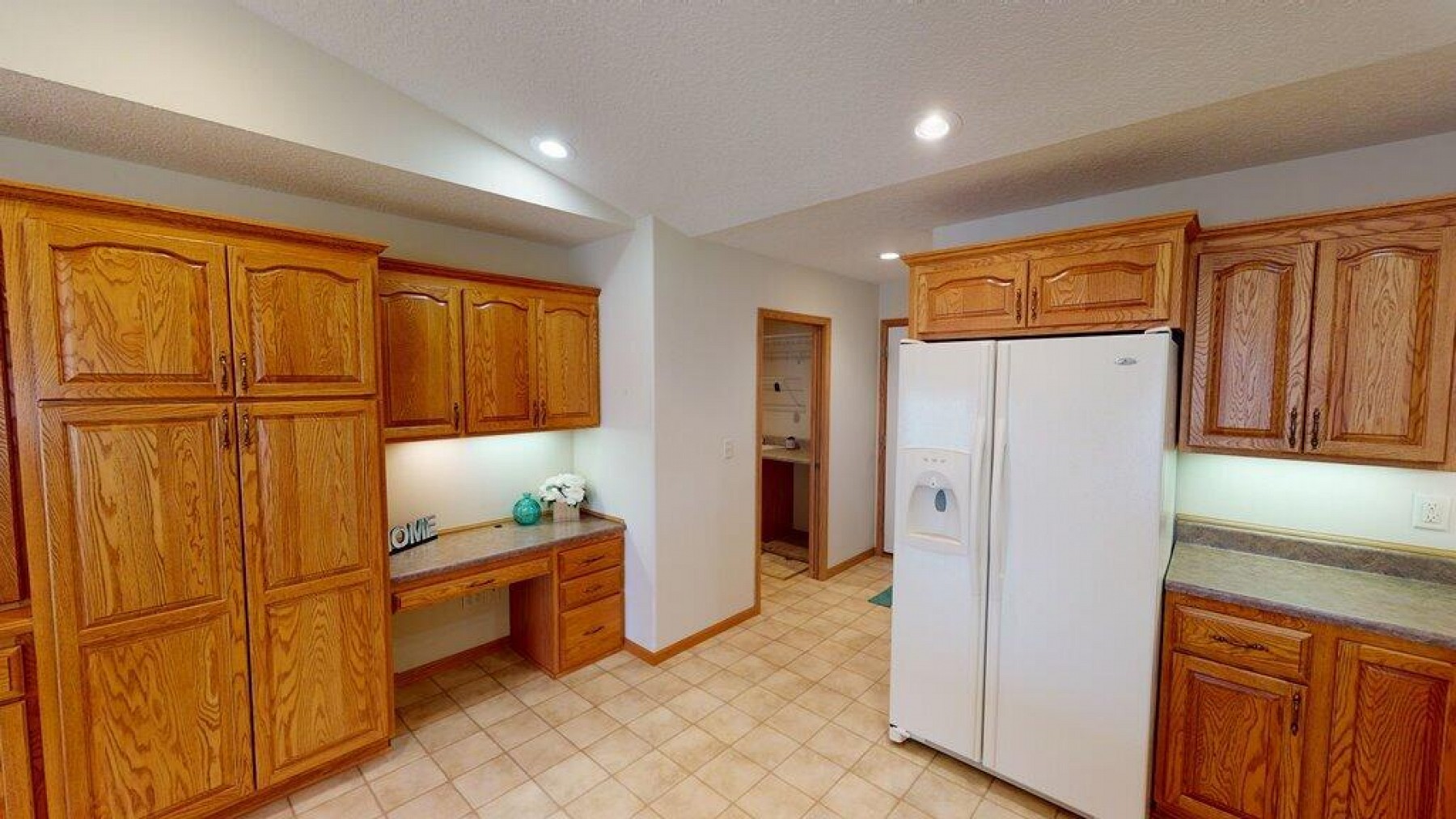 2002 Arbor Ridge, Brookings, SD 57006