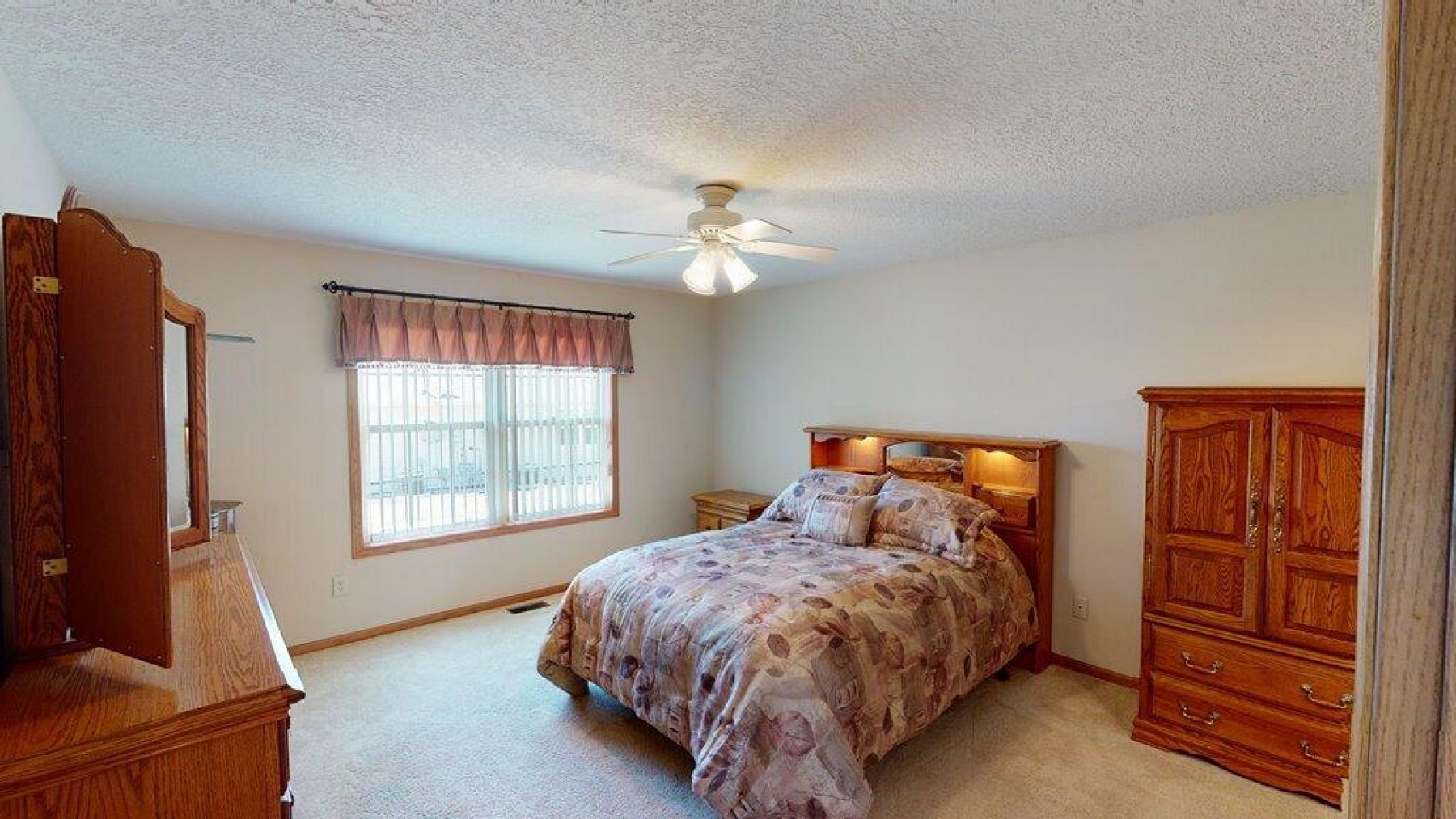 2002 Arbor Ridge, Brookings, SD 57006