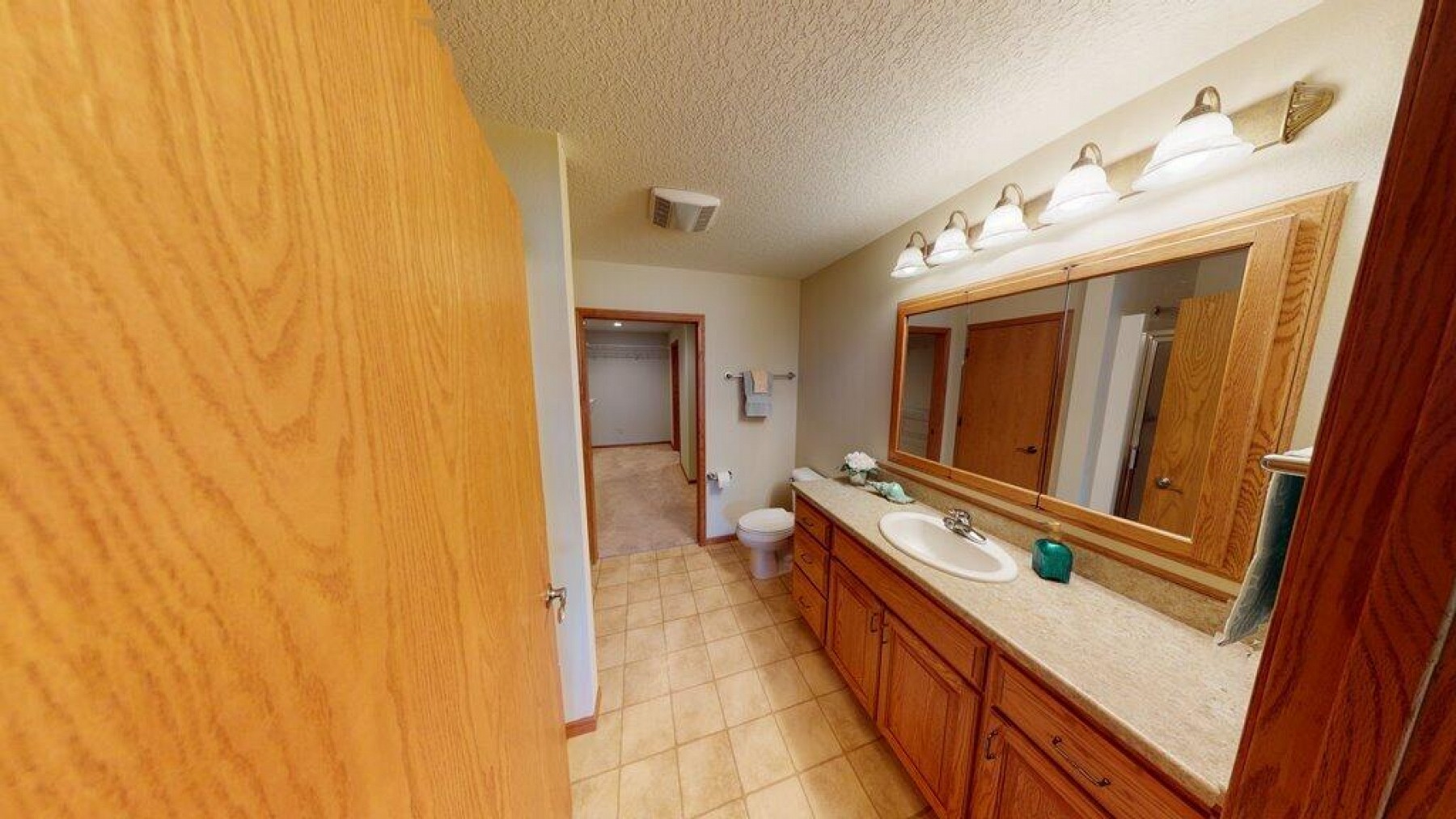 2002 Arbor Ridge, Brookings, SD 57006
