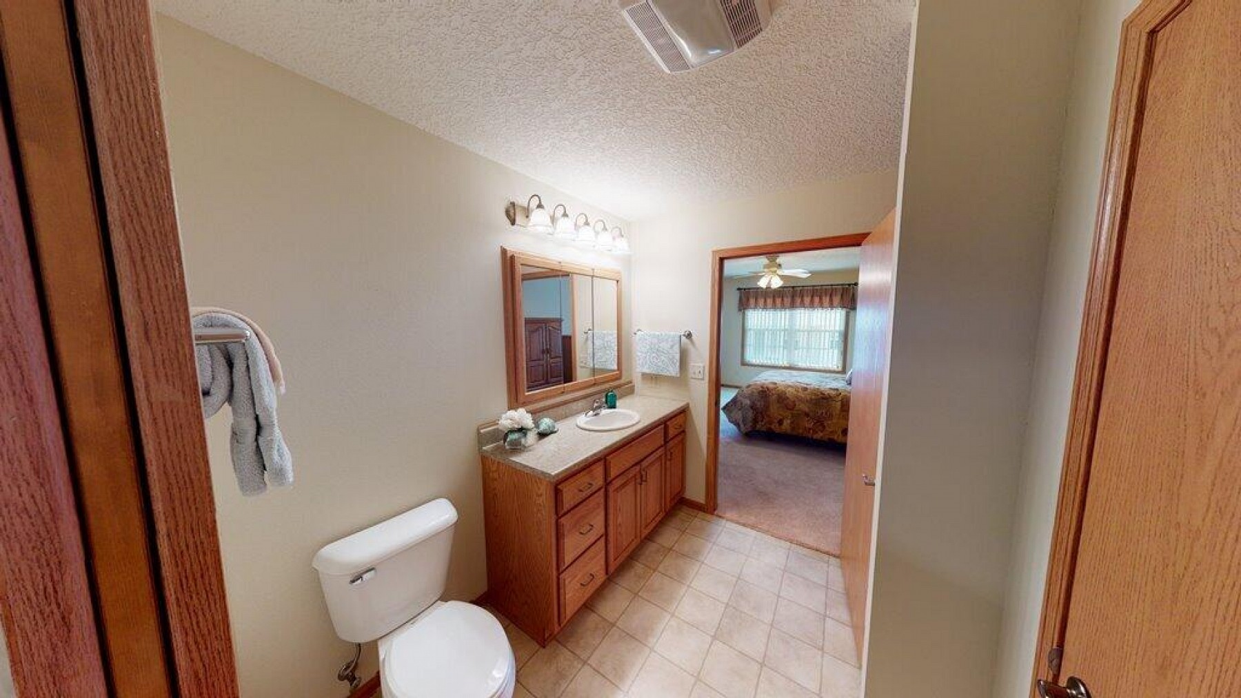 2002 Arbor Ridge, Brookings, SD 57006