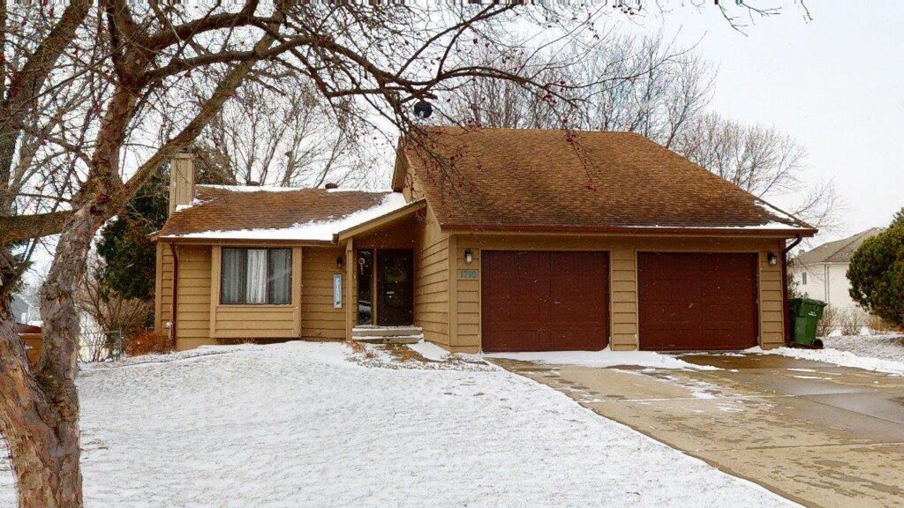 1710 Teton Pass, Brookings, SD 57006