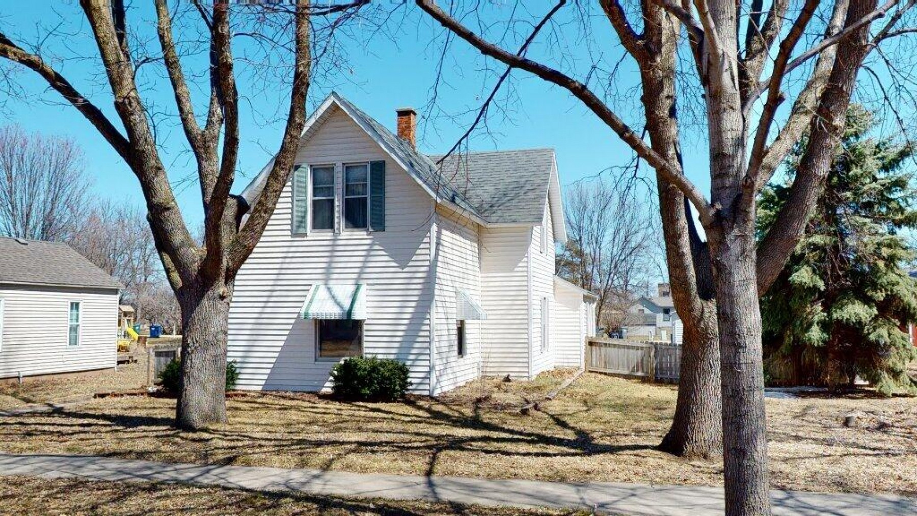 318 Marvin Avenue, Volga, SD 57071