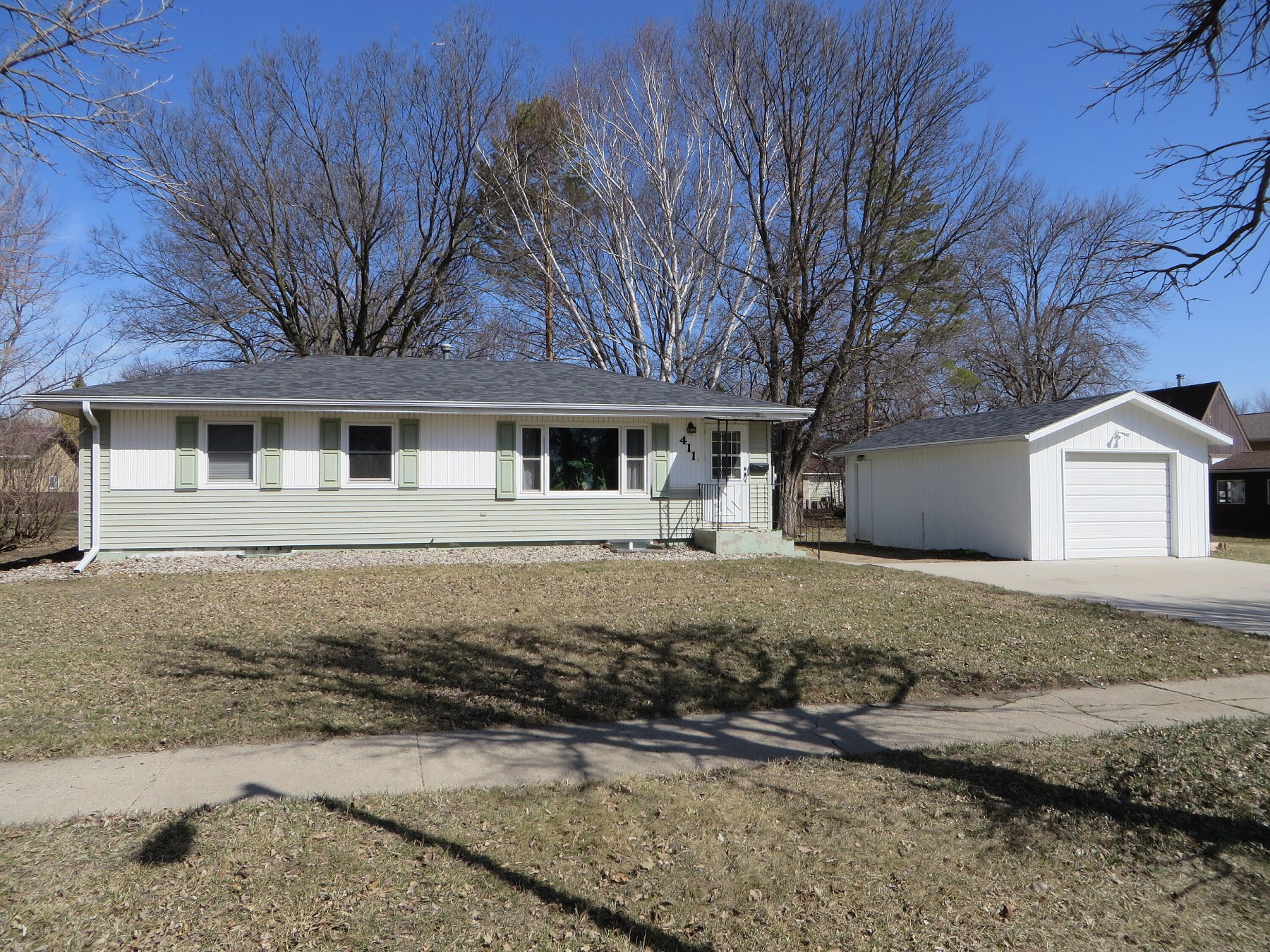 411 5th Avenue S, Brookings, SD 57006