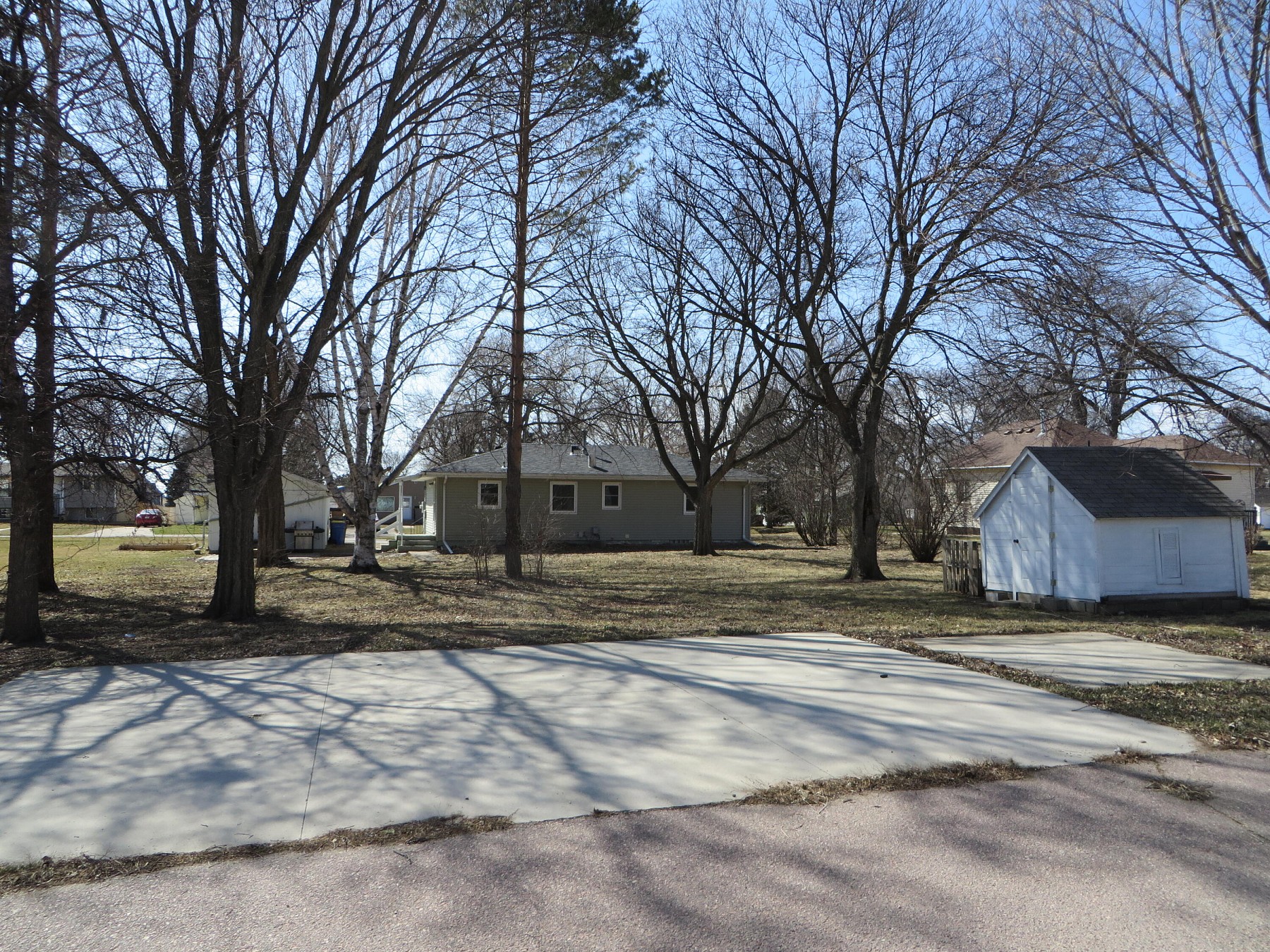 411 5th Avenue S, Brookings, SD 57006