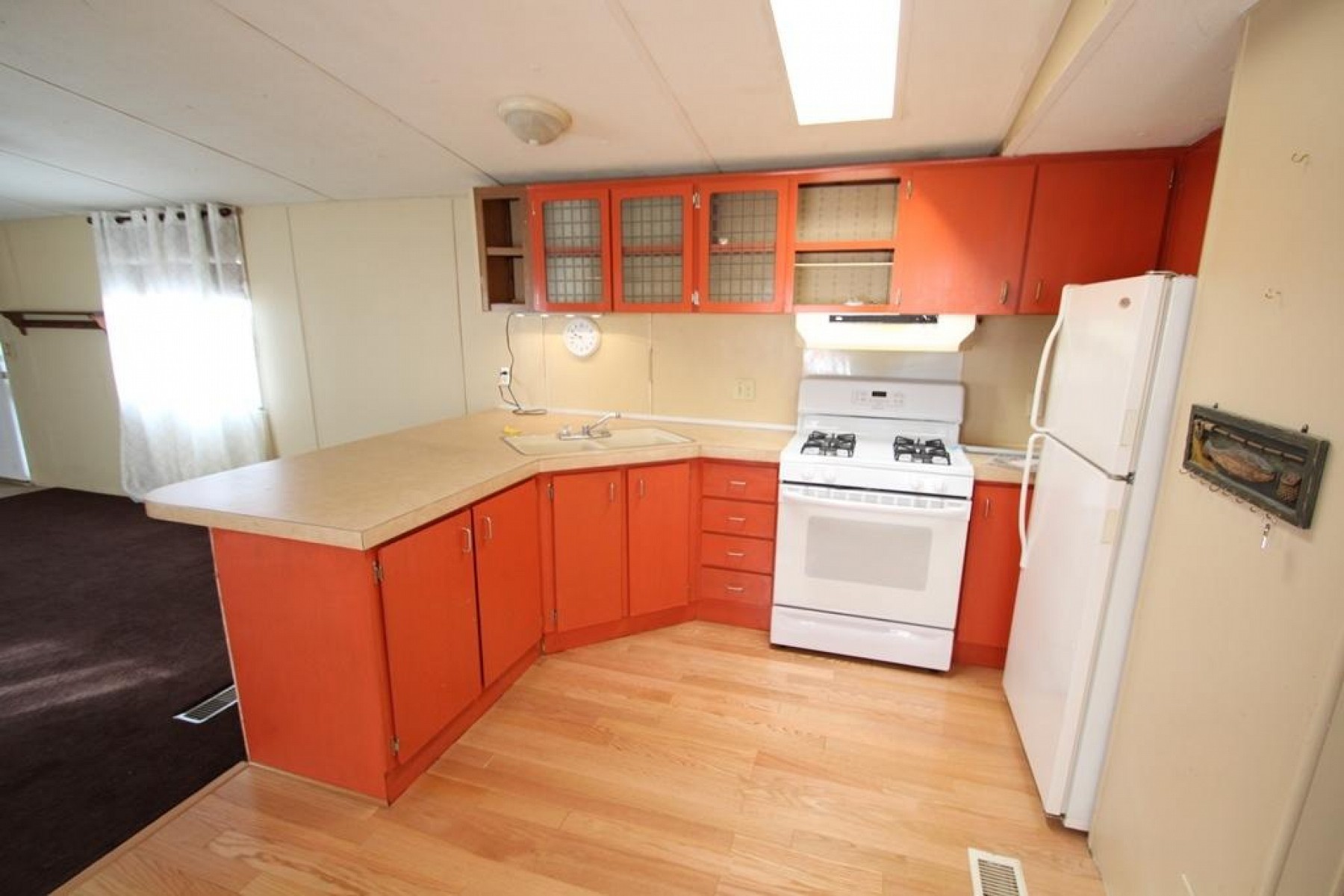 408 3rd Ave S, Brookings, SD 57006