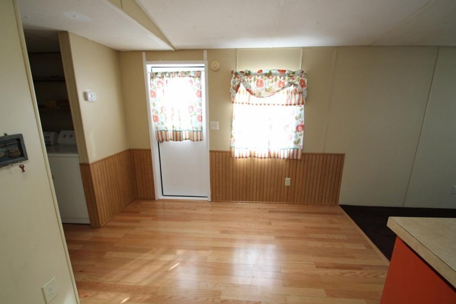 408 3rd Ave S, Brookings, SD 57006