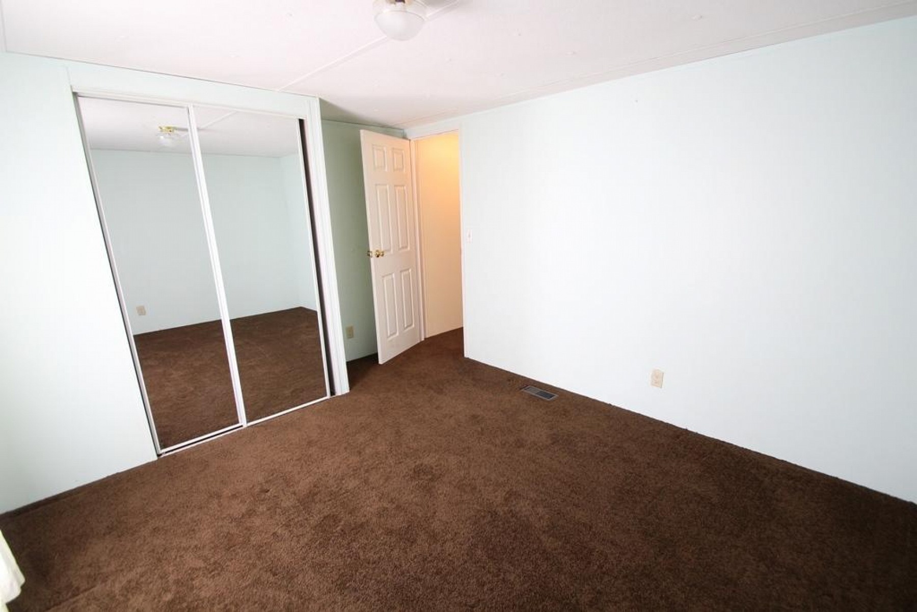 408 3rd Ave S, Brookings, SD 57006