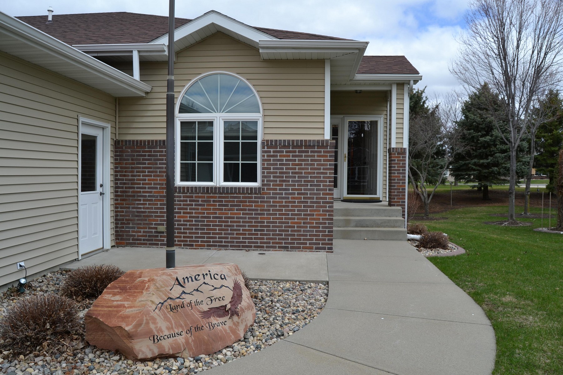 2015 Laurel Lane, Brookings, SD 57006