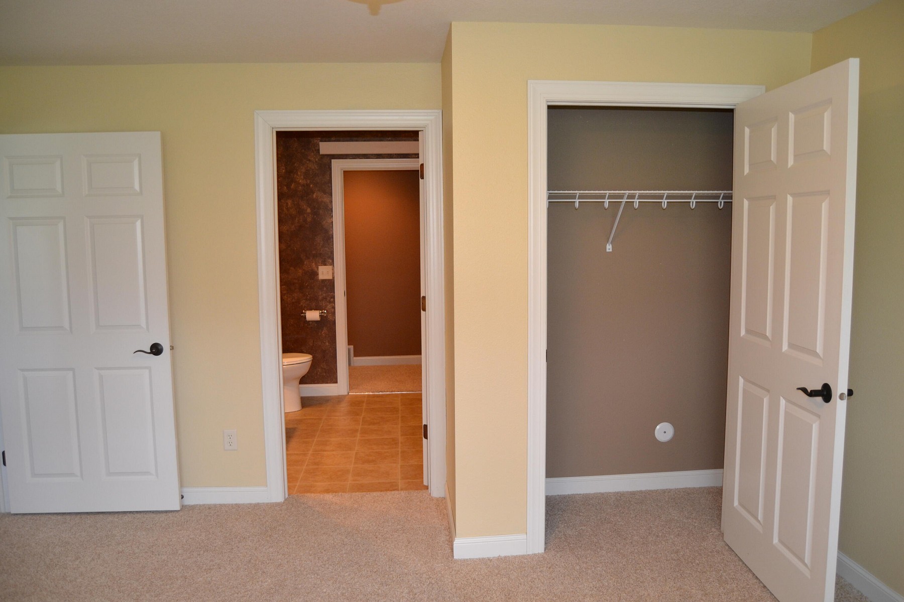 2015 Laurel Lane, Brookings, SD 57006