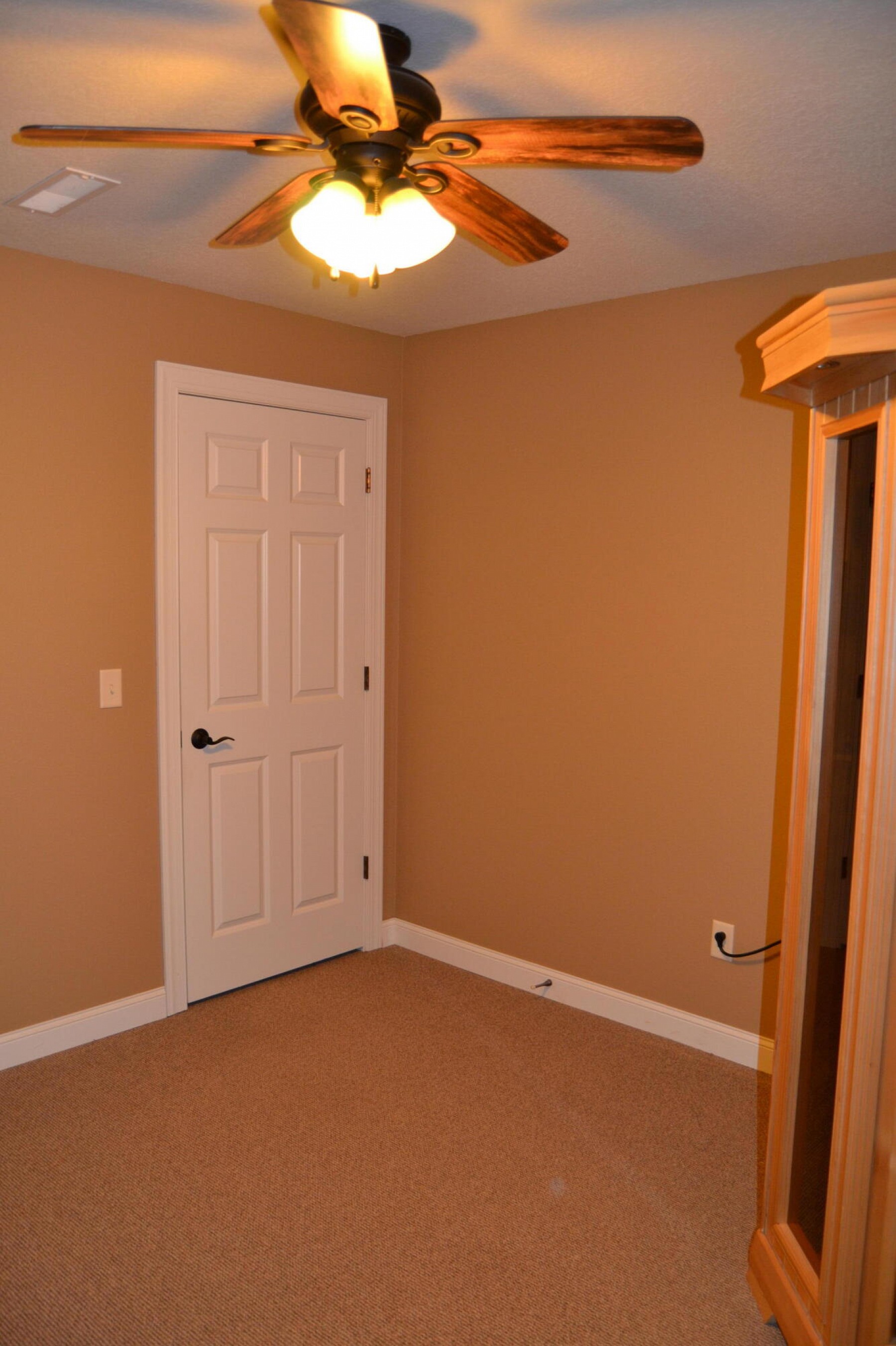 2015 Laurel Lane, Brookings, SD 57006