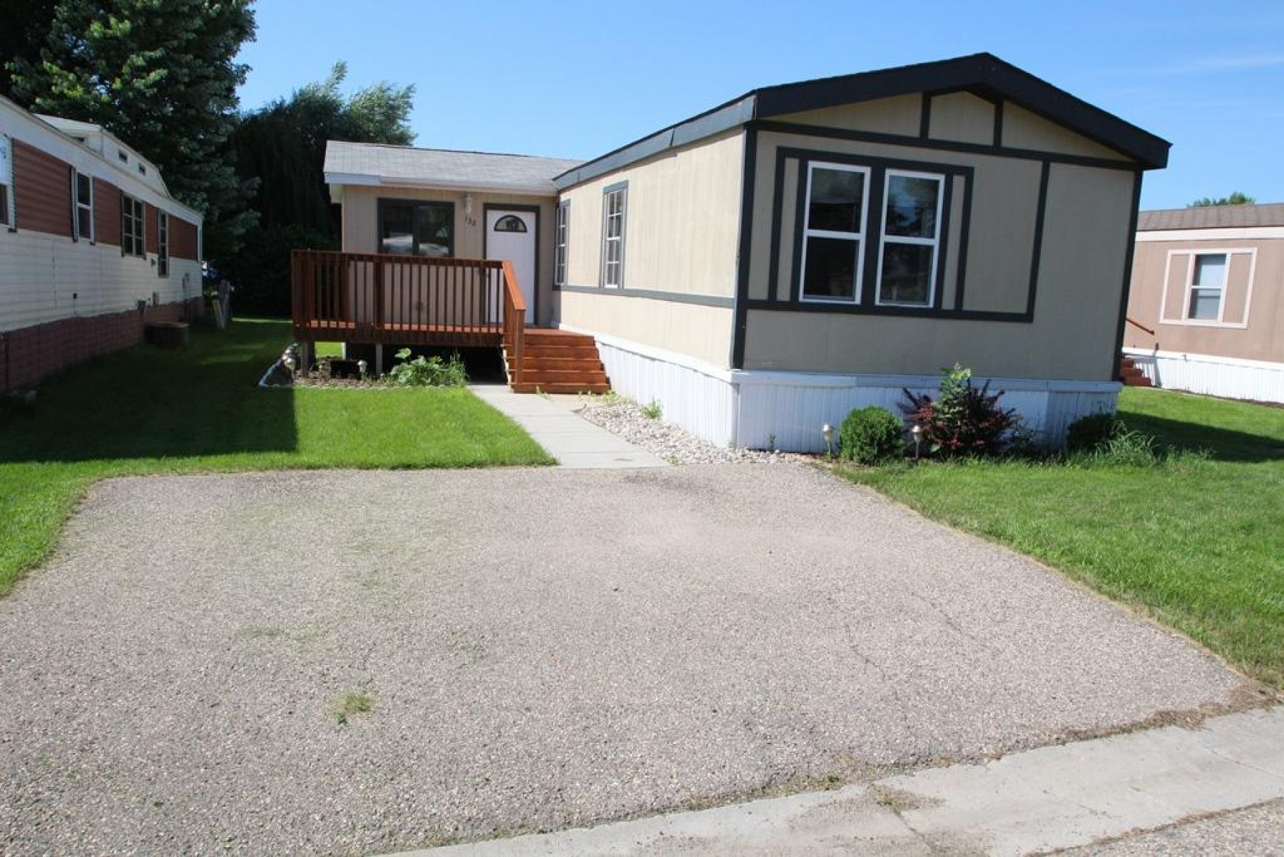 408 3rd Ave S, Brookings, SD 57006