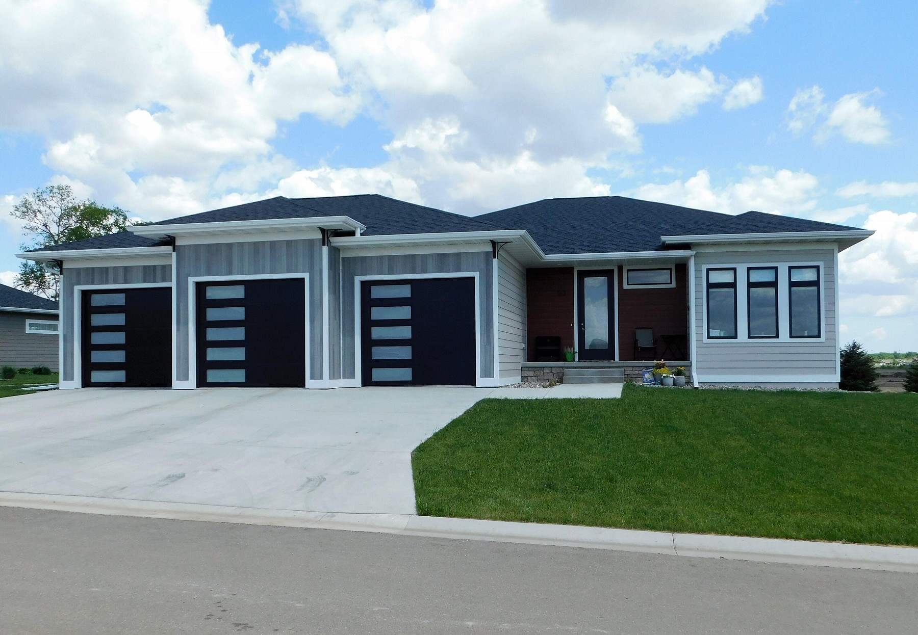 513 Swallow Ridge, Brookings, SD 57006