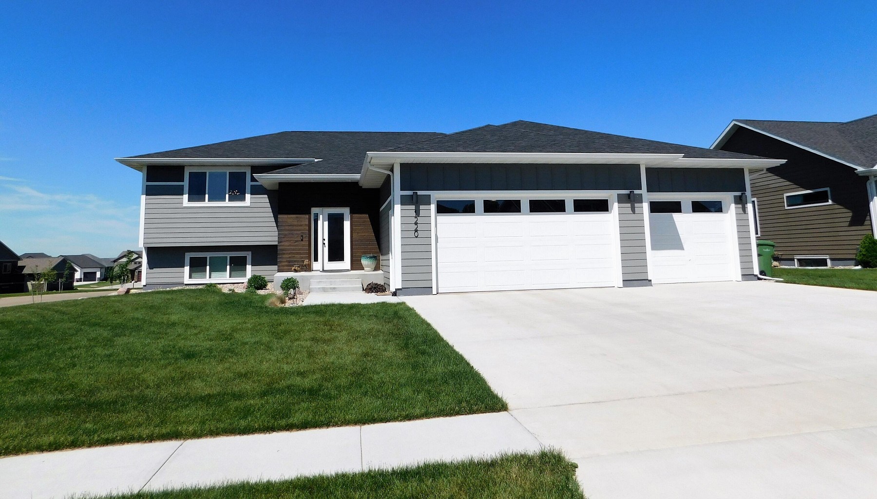 1220 Vail Avenue, Brookings, SD 57006