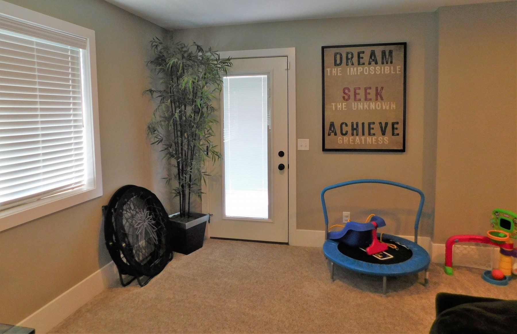 1220 Vail Avenue, Brookings, SD 57006