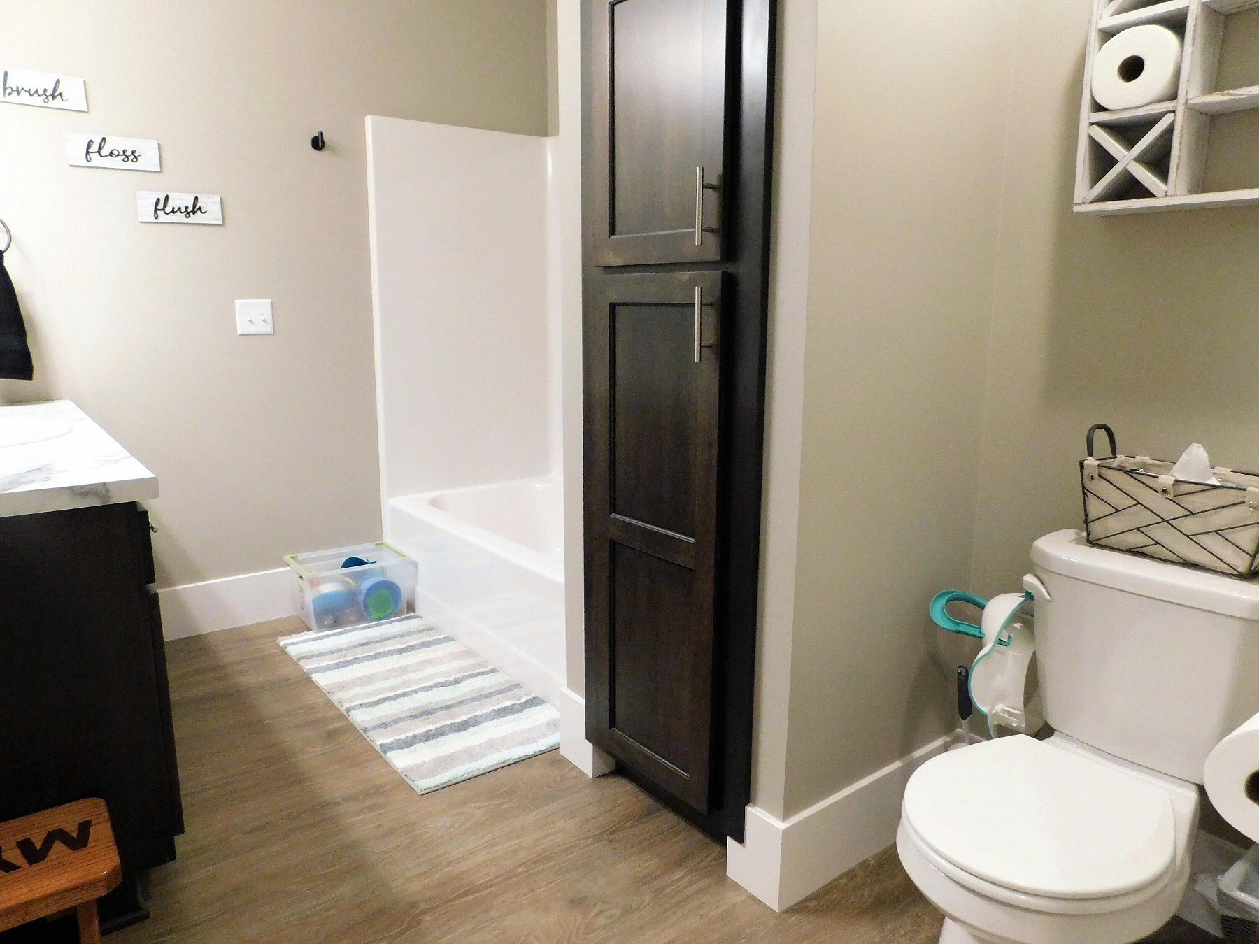 1220 Vail Avenue, Brookings, SD 57006