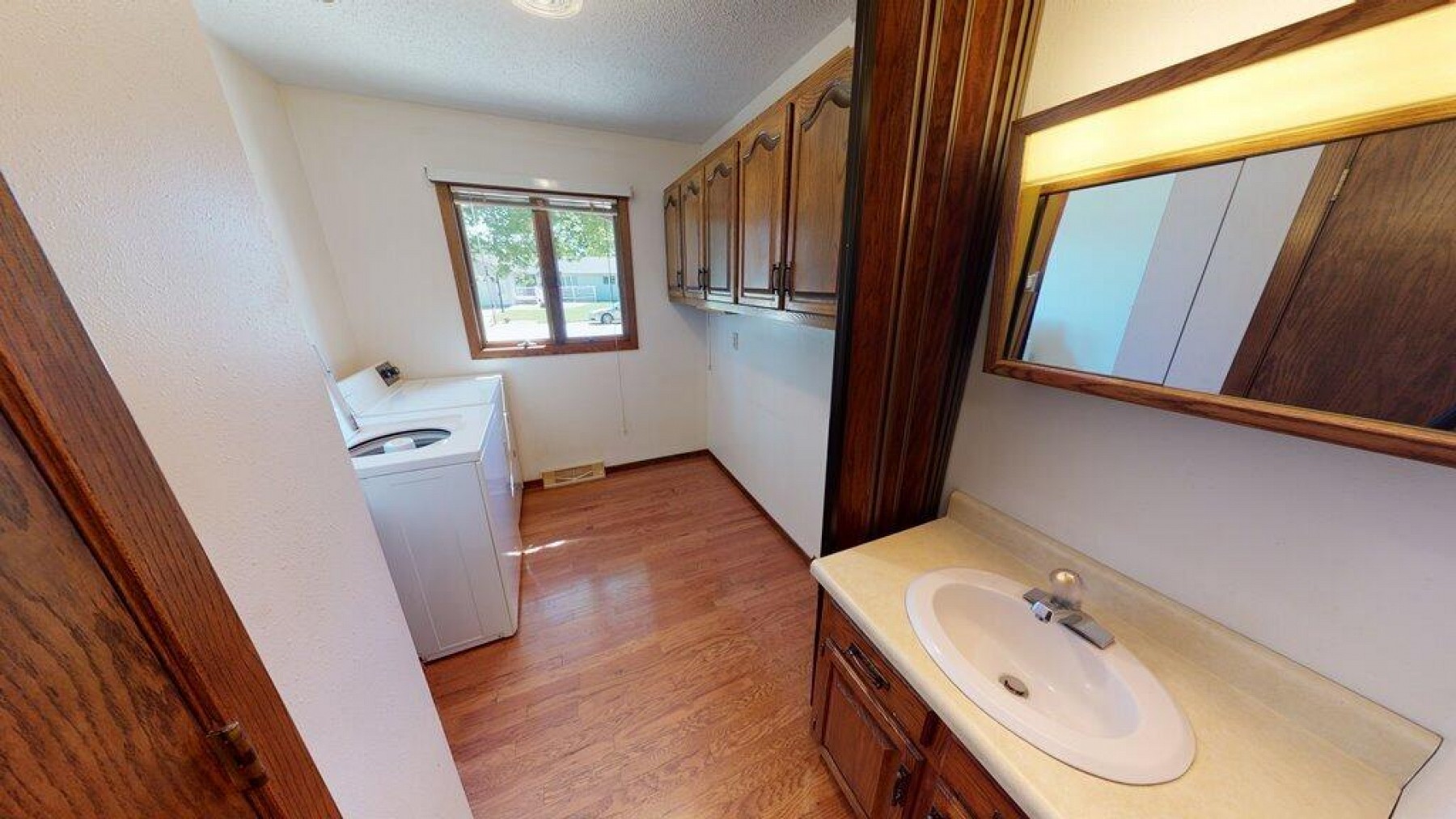 307 Lincoln Lane, Volga, SD 57071