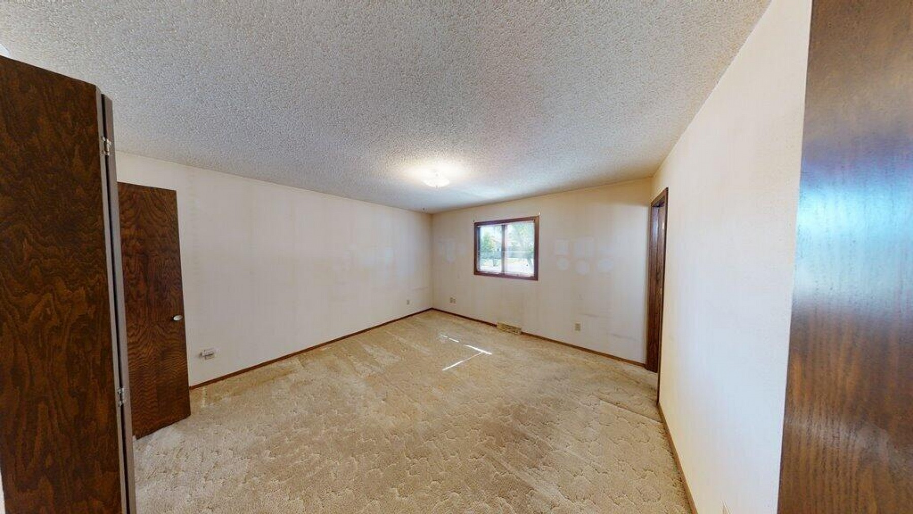 307 Lincoln Lane, Volga, SD 57071