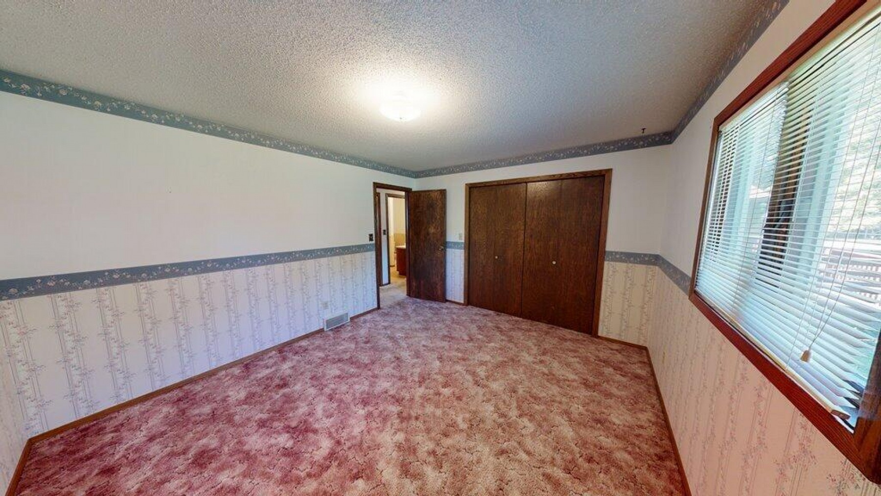 307 Lincoln Lane, Volga, SD 57071