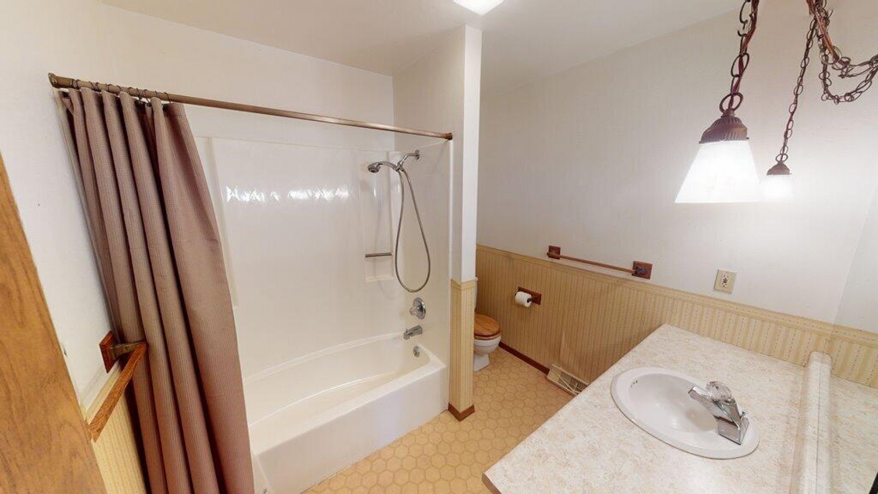 307 Lincoln Lane, Volga, SD 57071