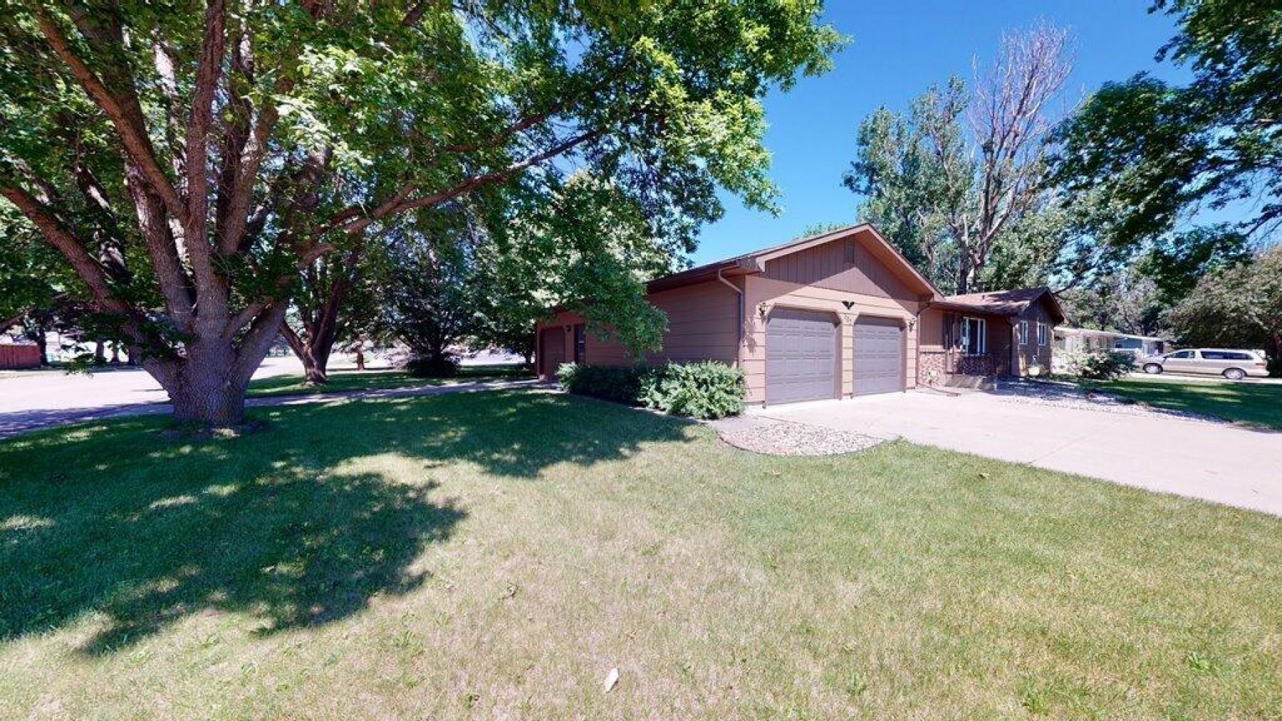307 Lincoln Lane, Volga, SD 57071