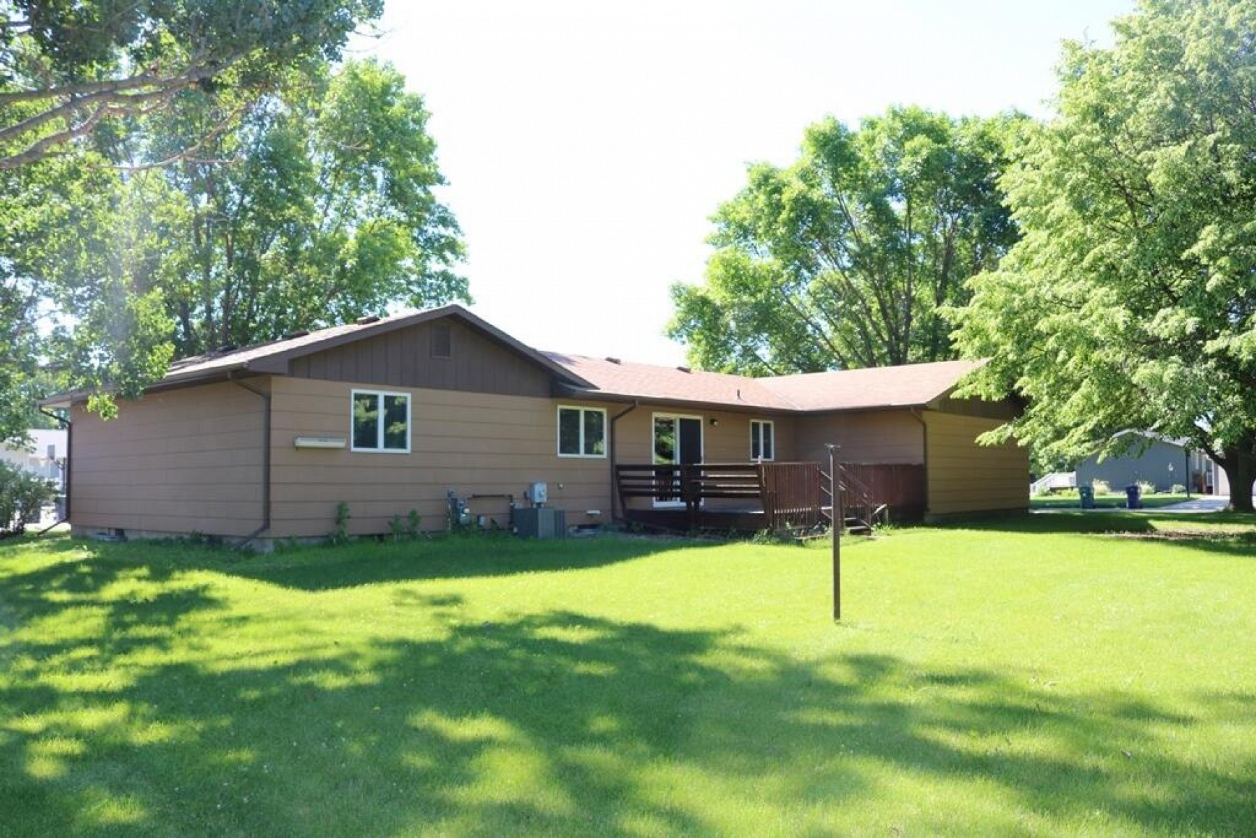 307 Lincoln Lane, Volga, SD 57071