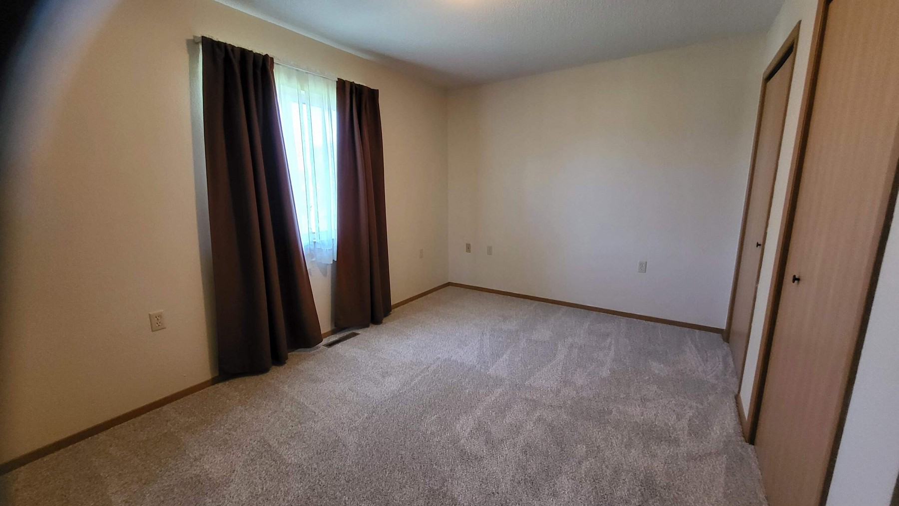 400 5th Street, White, SD 57276