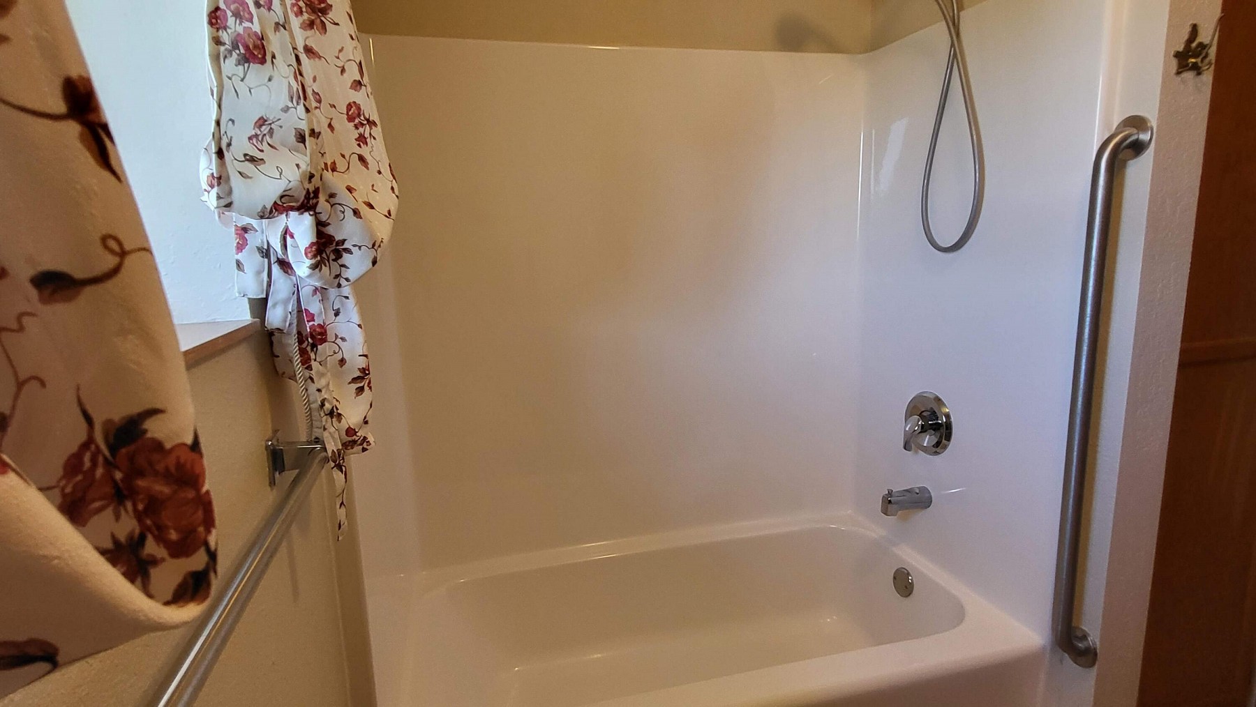 400 5th Street, White, SD 57276