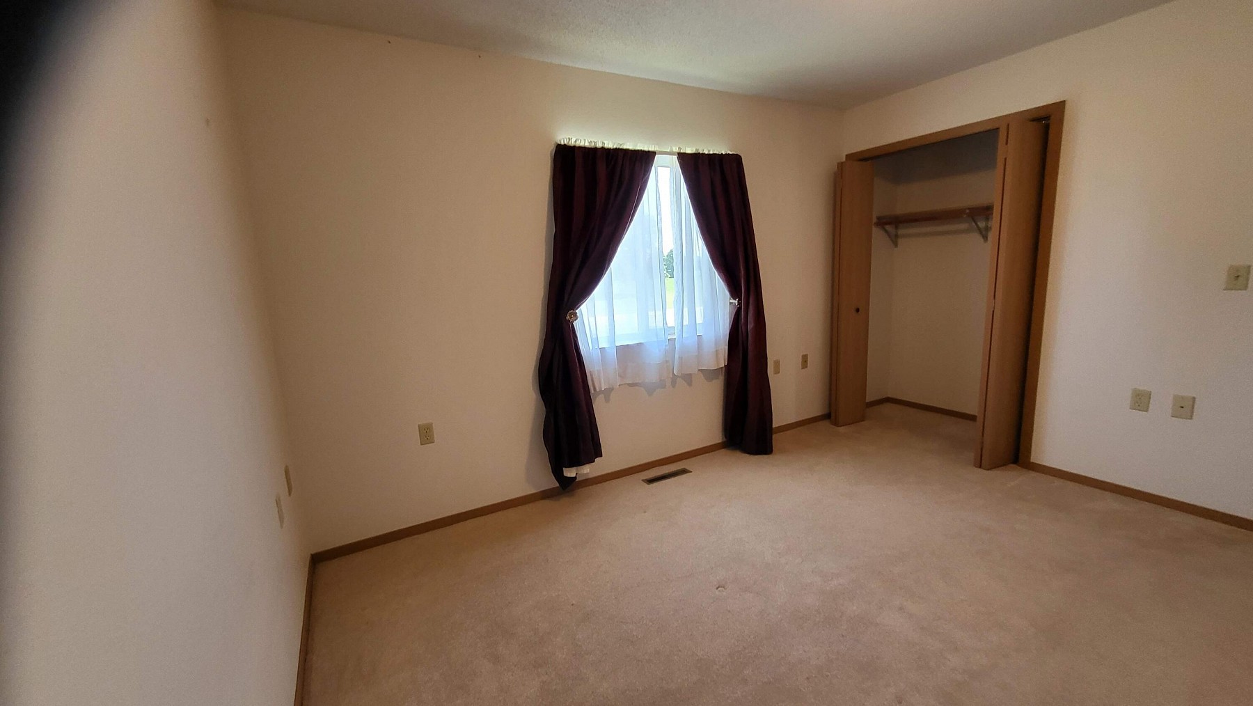 400 5th Street, White, SD 57276