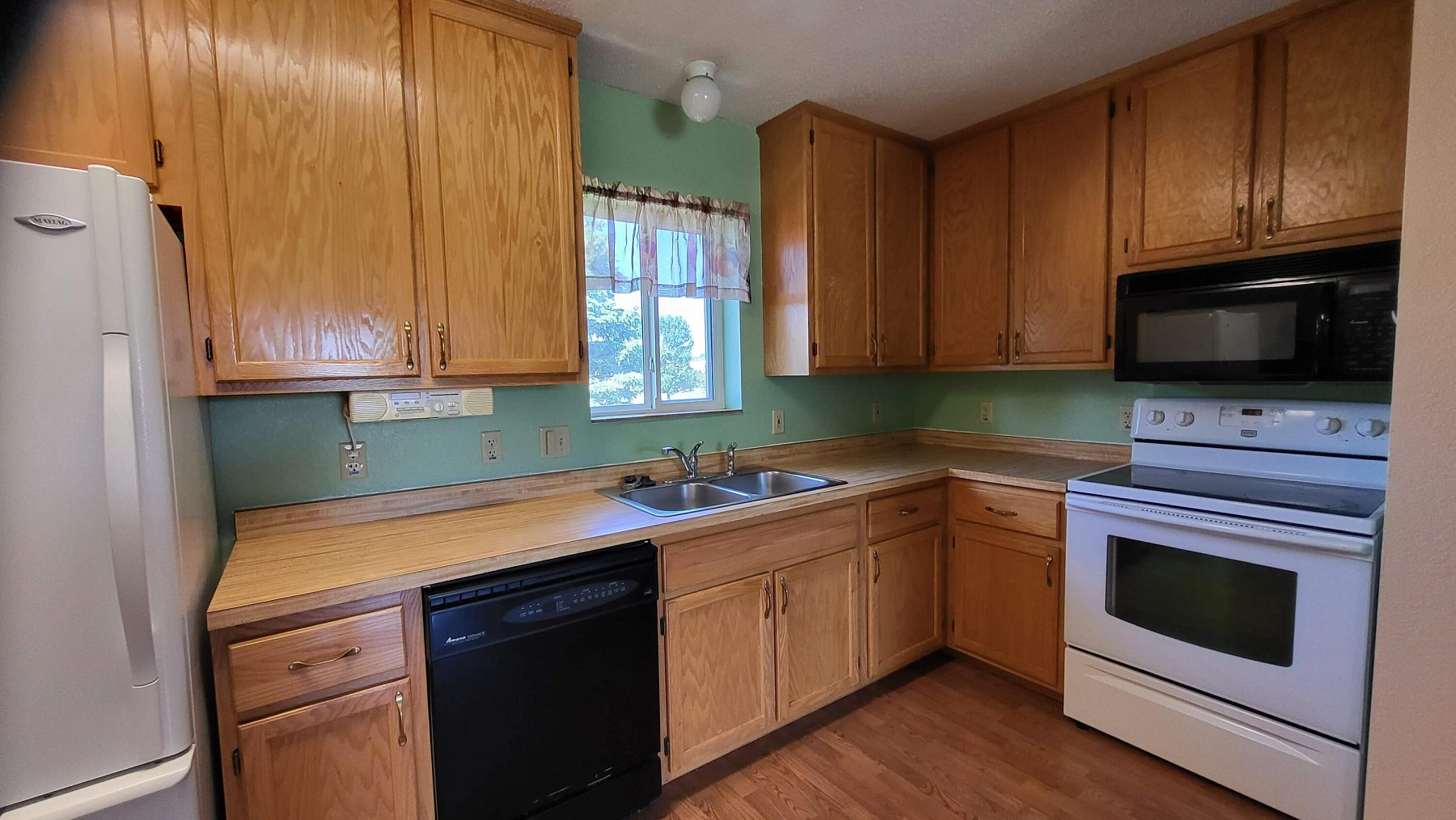 400 5th Street, White, SD 57276