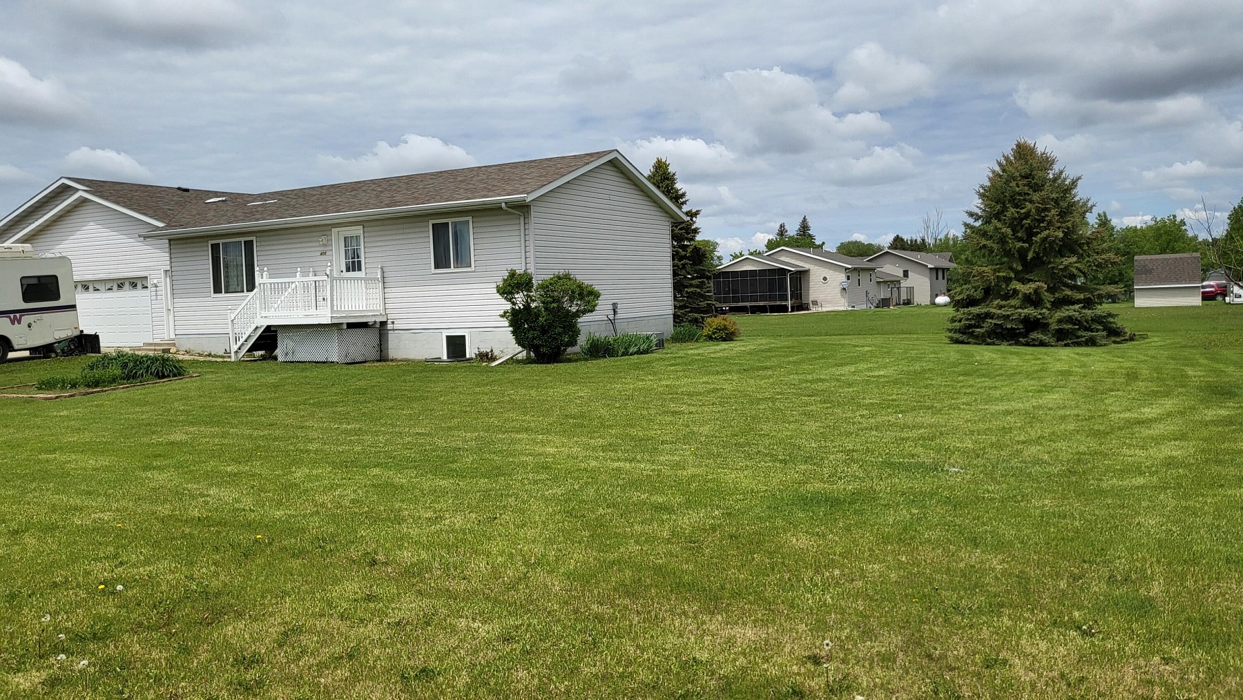 400 5th Street, White, SD 57276