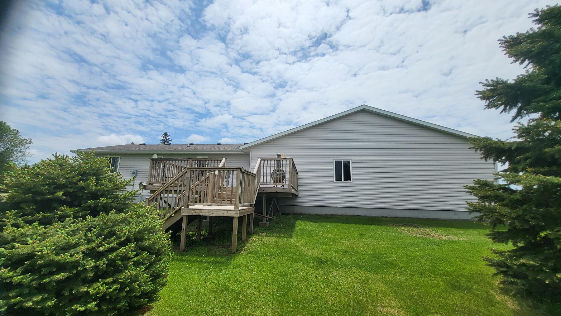 400 5th Street, White, SD 57276