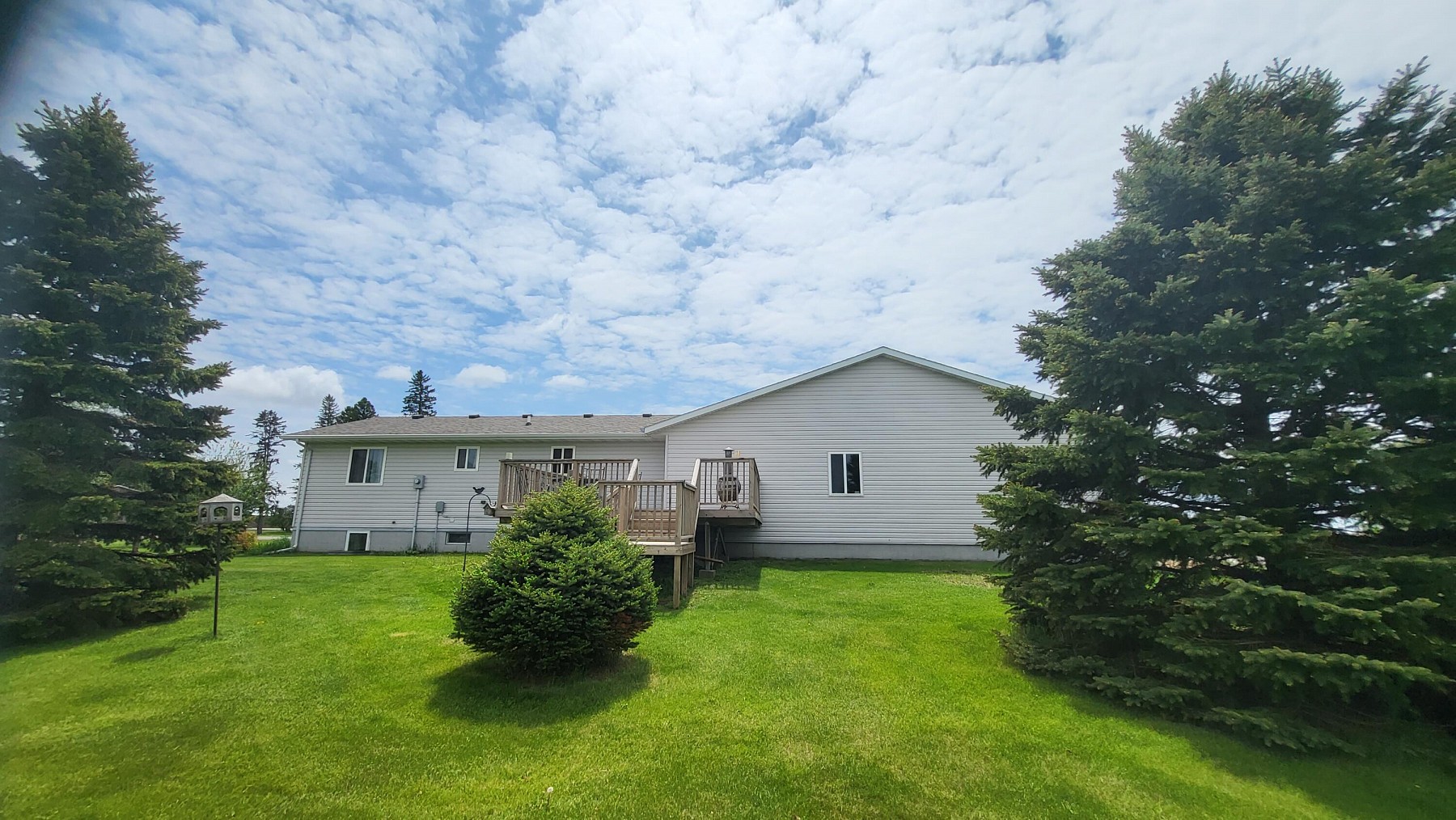 400 5th Street, White, SD 57276