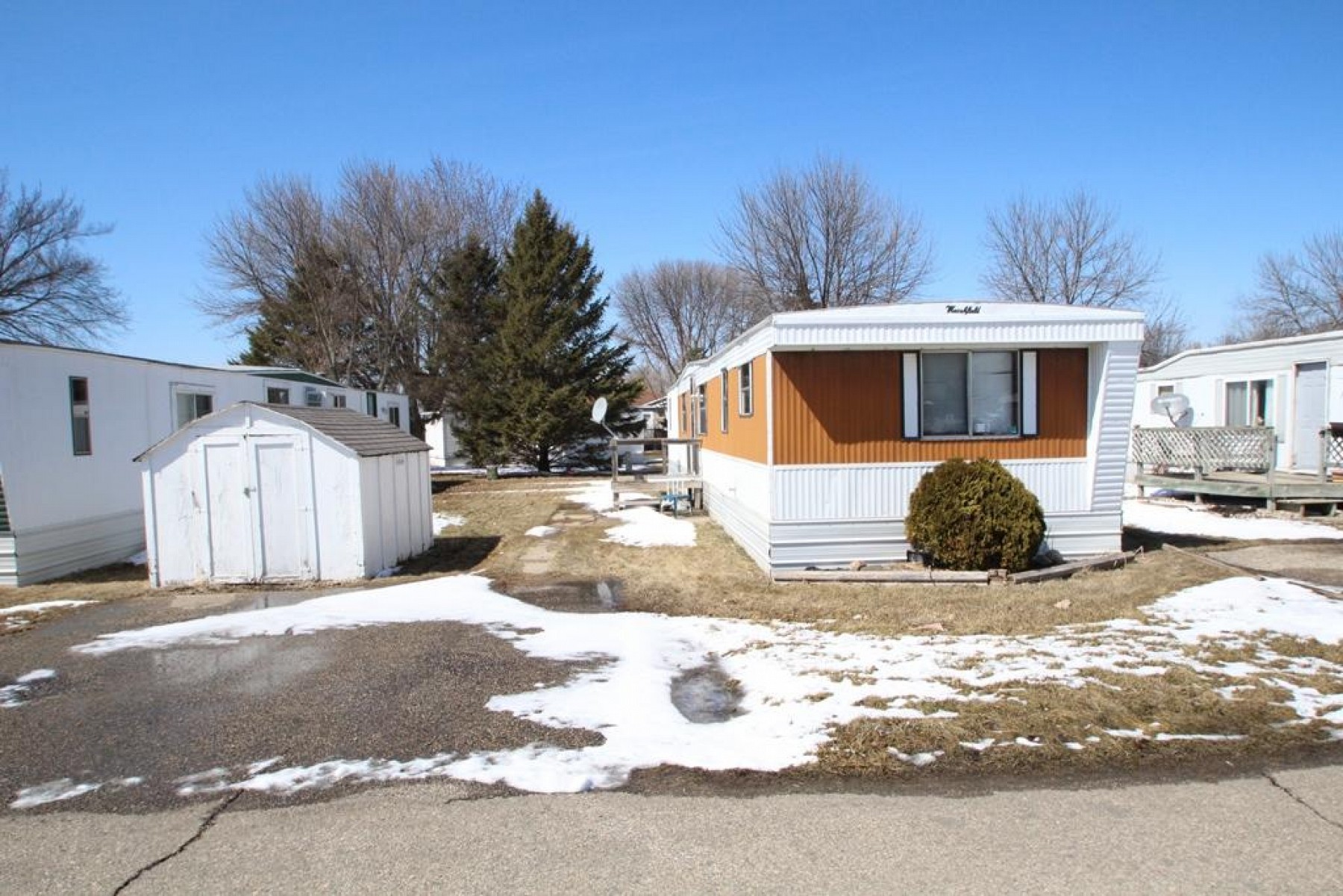 408 3rd Ave S, Brookings, SD 57006