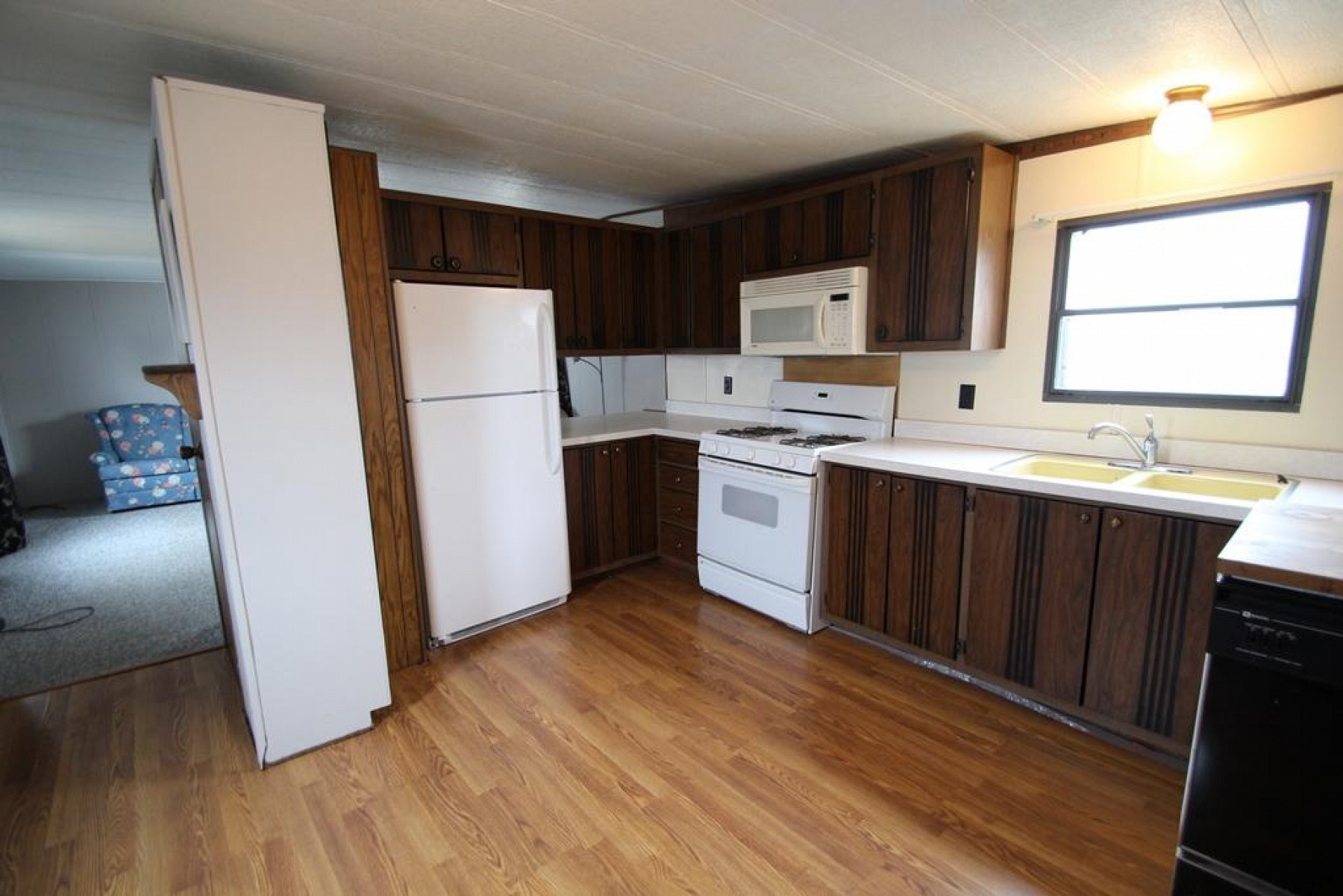 408 3rd Ave S, Brookings, SD 57006