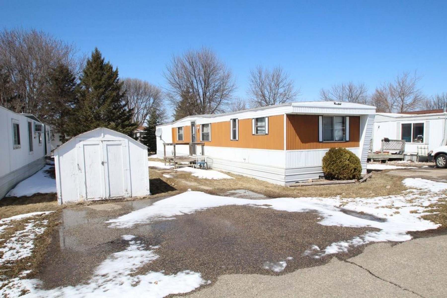 408 3rd Ave S, Brookings, SD 57006